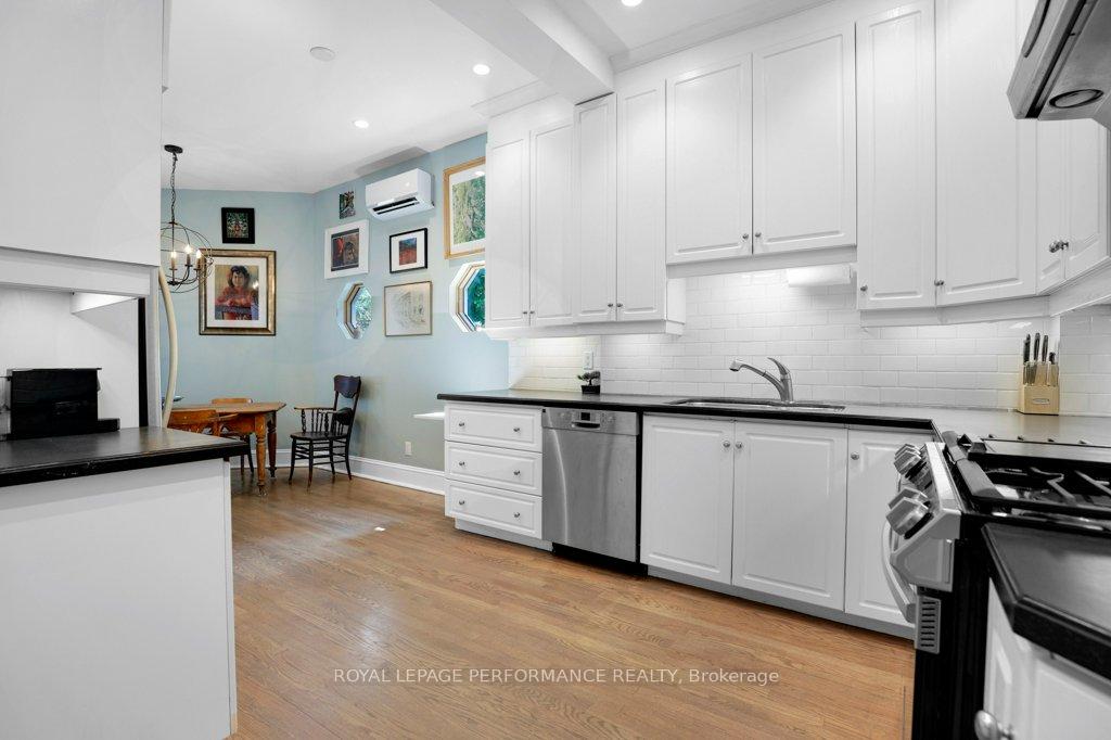 Photo 11 of 50 Delaware Avenue, Ottawa, Ottawa Centre/Golden Triangle — HOMEH