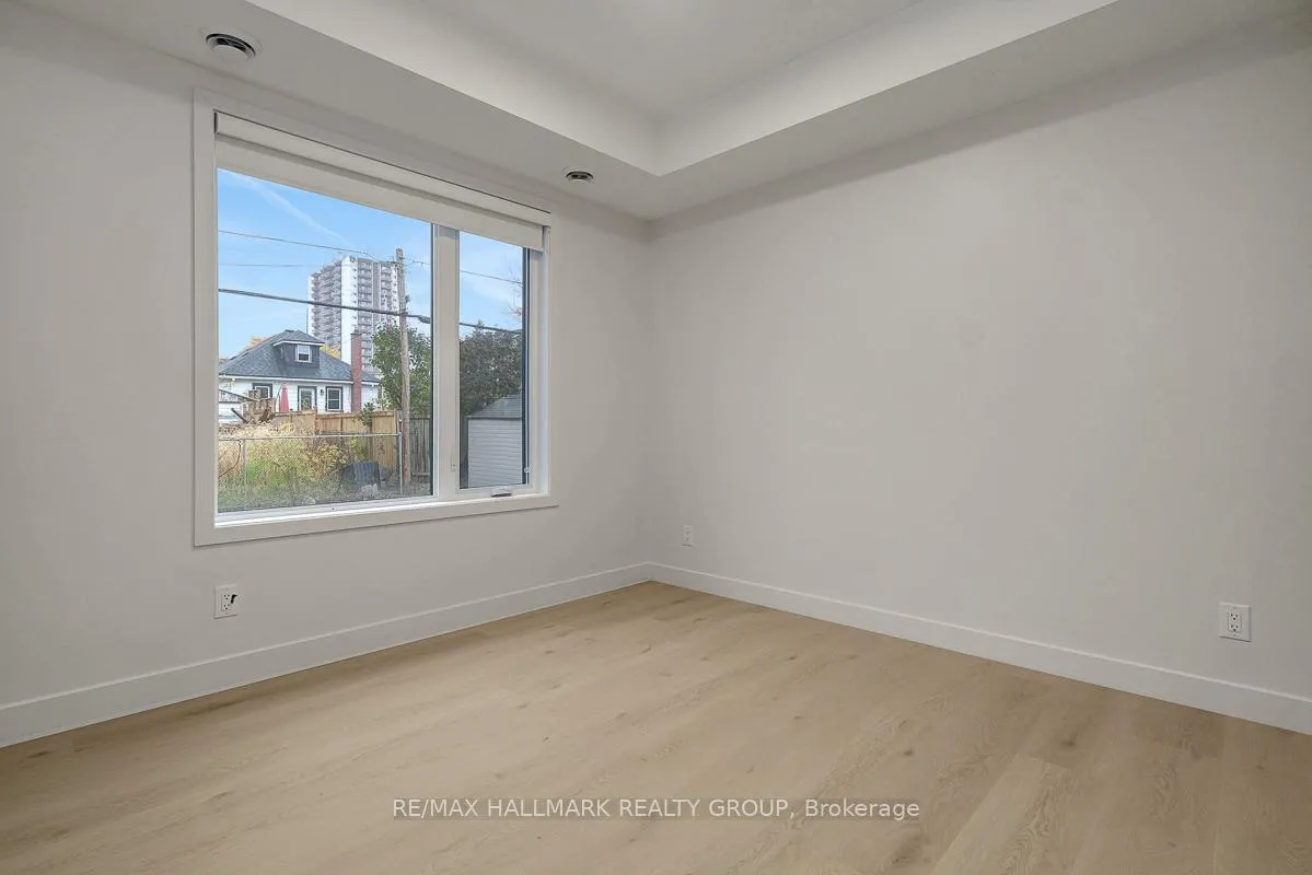 Photo 14 of Unit 4, 199 Columbus Avenue, Ottawa, Overbrook/Castle Heights — HOMEH