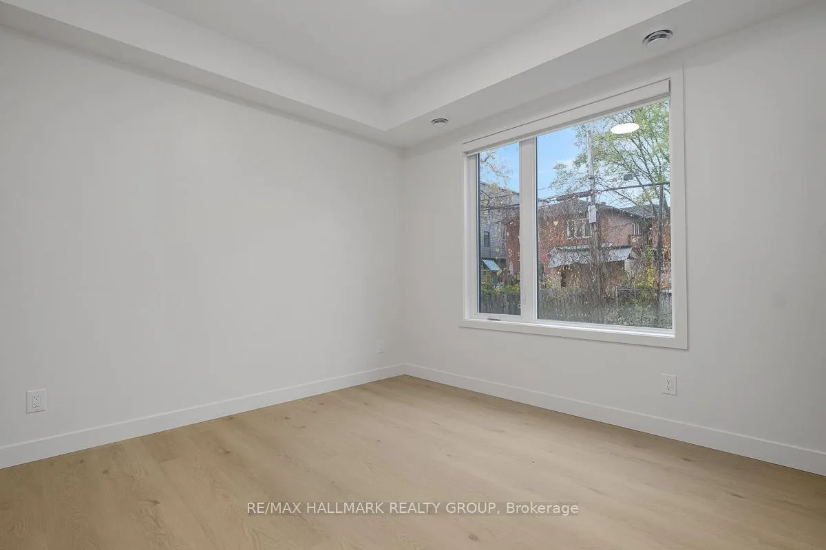 Photo 18 of Unit 4, 199 Columbus Avenue, Ottawa, Overbrook/Castle Heights — HOMEH