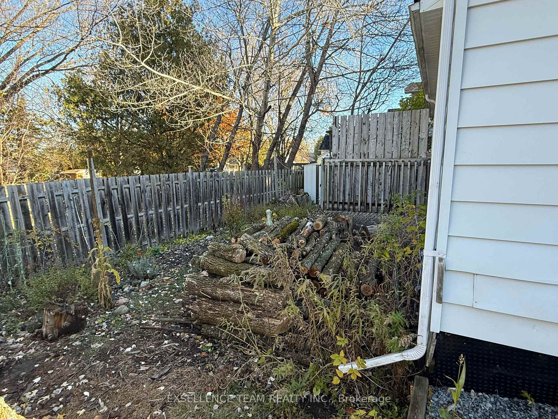 Photo 4 of 7 Mechanic Street E, North Glengarry, Maxville — HOMEH