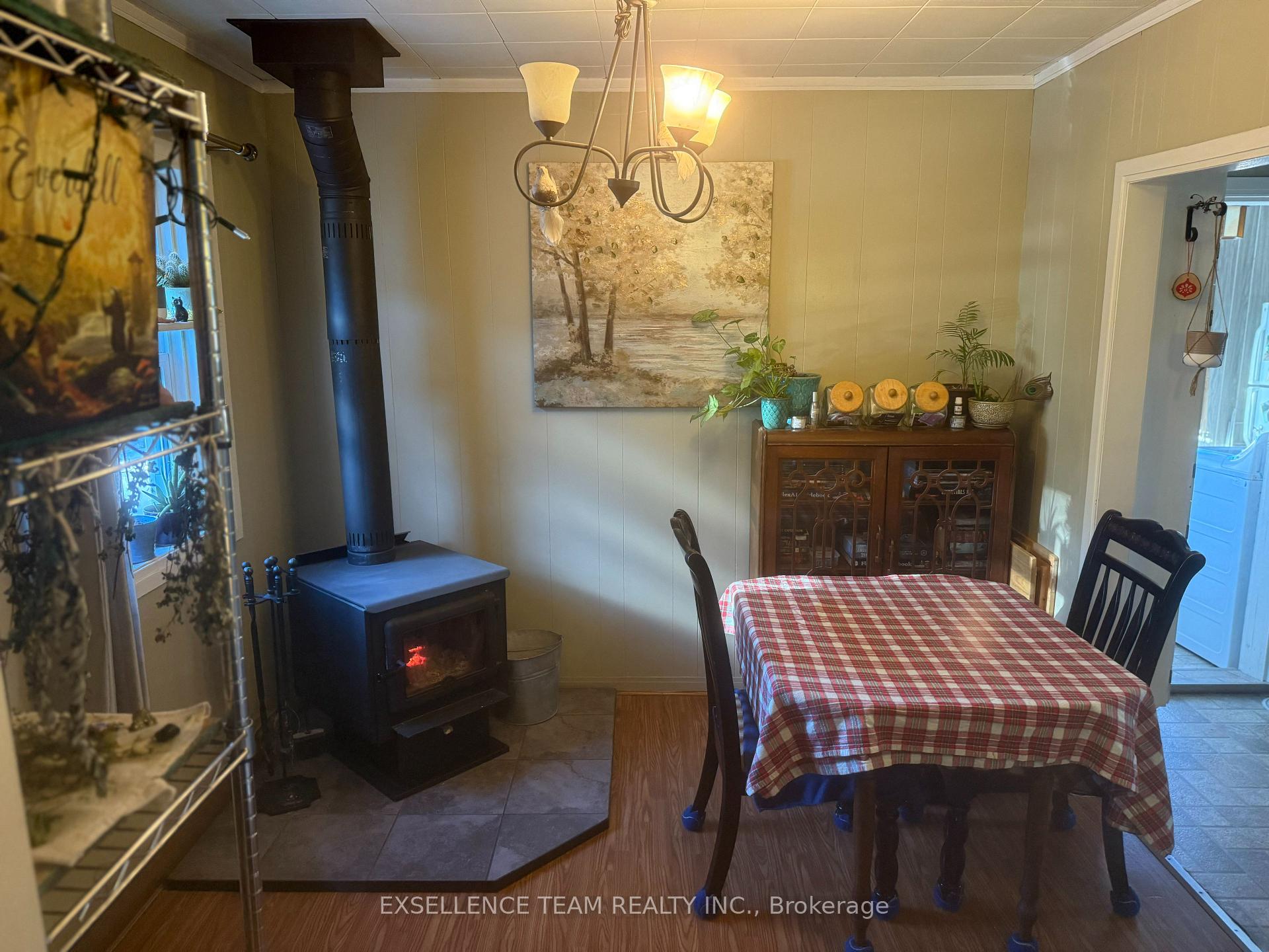 Photo 10 of 7 Mechanic Street E, North Glengarry, Maxville — HOMEH