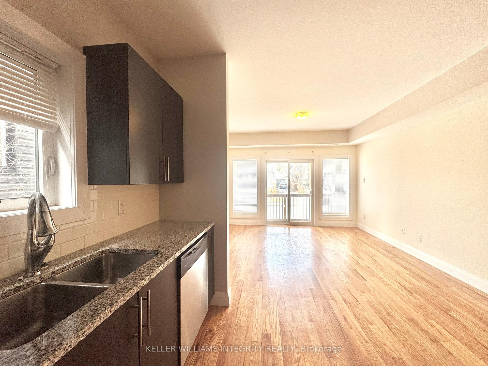 Photo 4 of 136 King George Street, Ottawa, Overbrook/Castle Heights — HOMEH