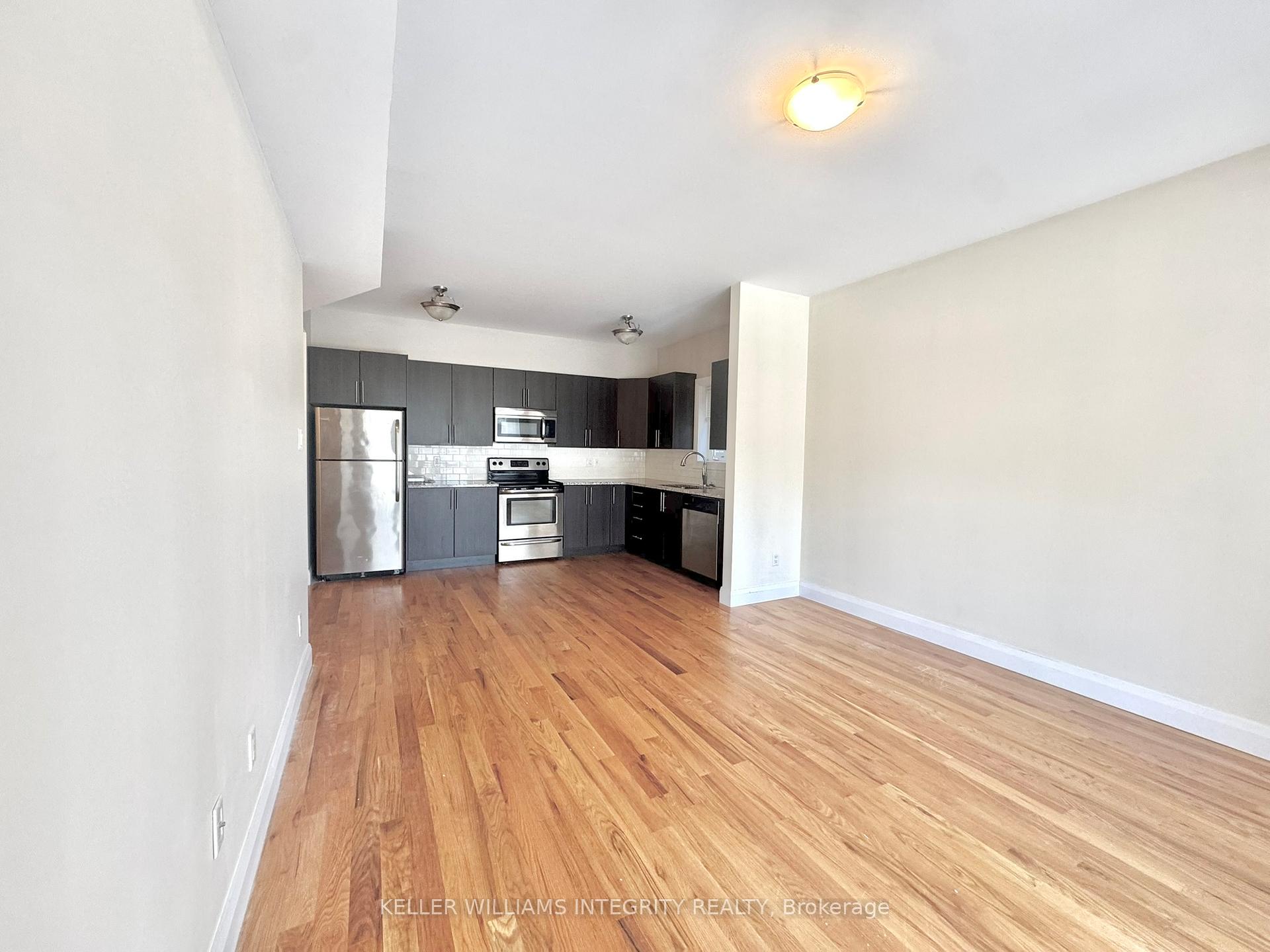 Photo 5 of 136 King George Street, Ottawa, Overbrook/Castle Heights — HOMEH