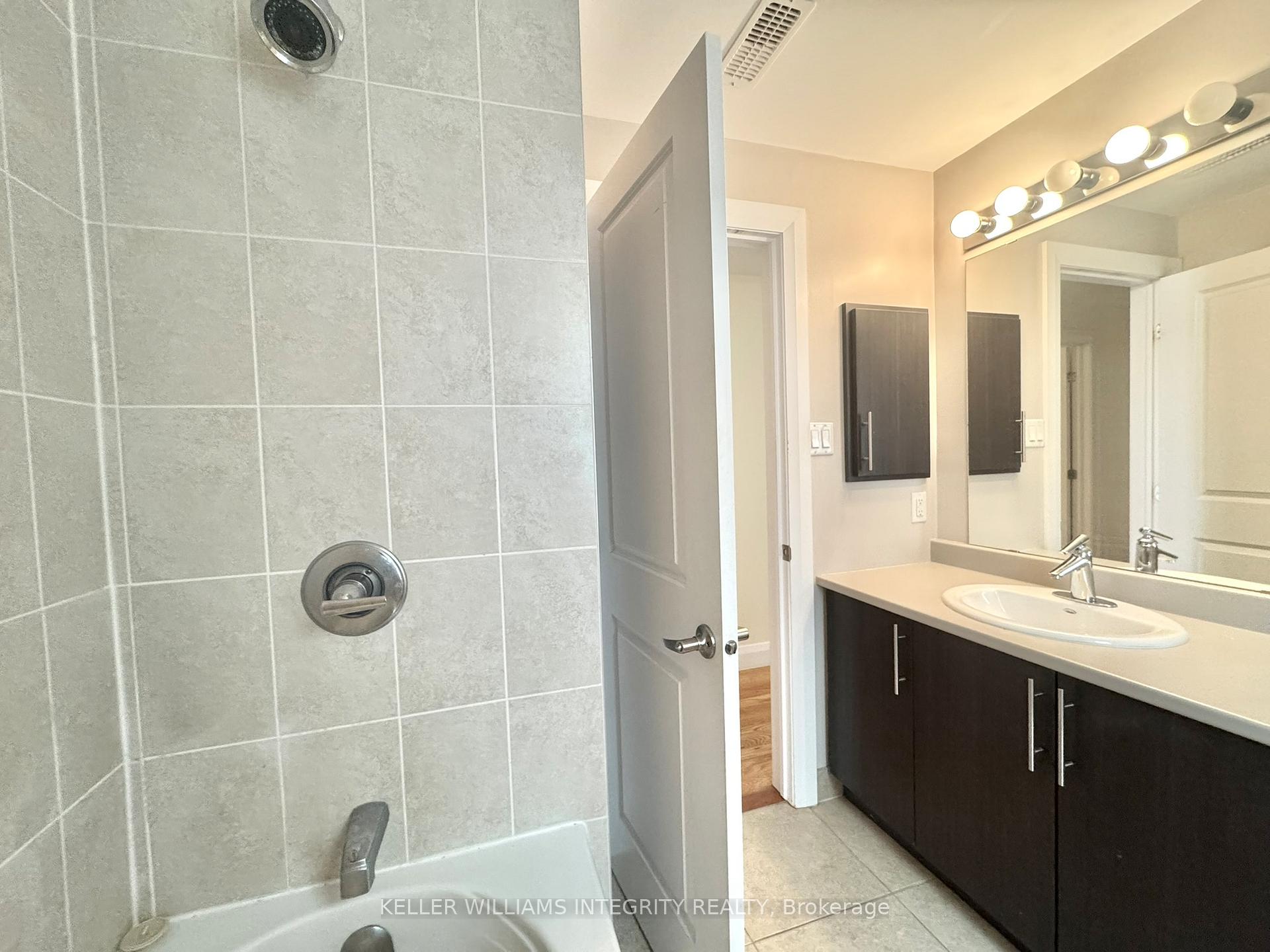 Photo 7 of 136 King George Street, Ottawa, Overbrook/Castle Heights — HOMEH