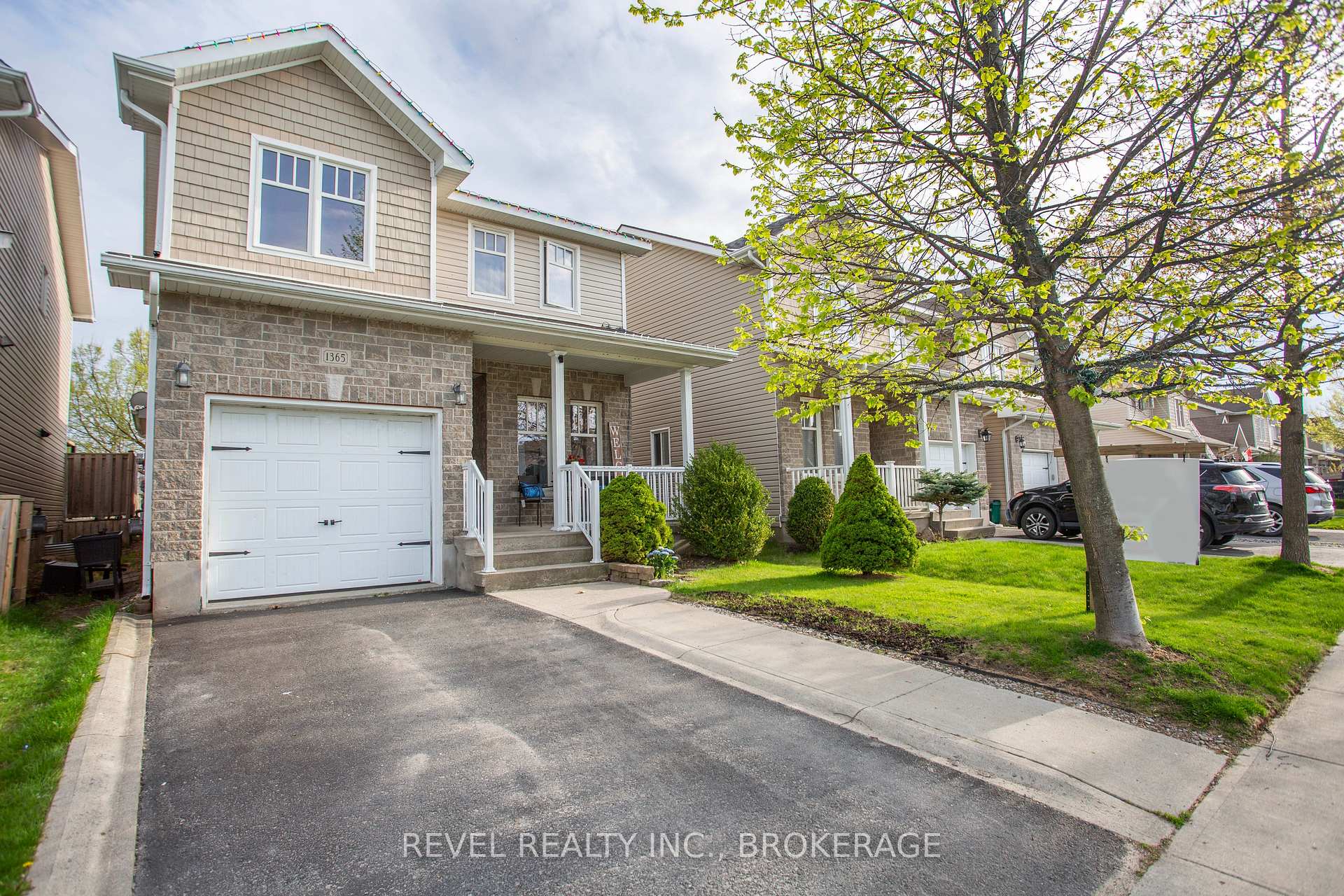 Photo 3 of 1365 Atkinson Street, Kingston, City Northwest — HOMEH
