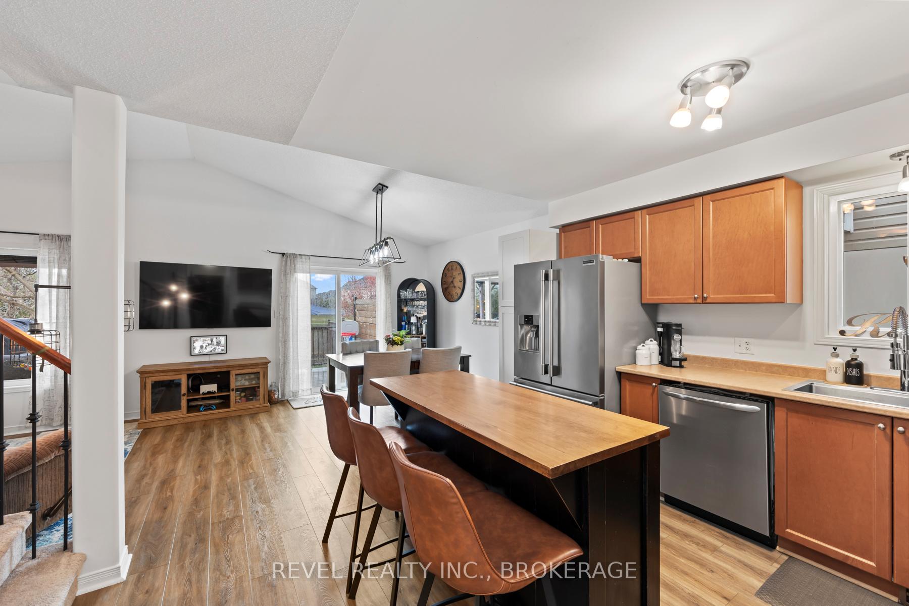 Photo 11 of 1365 Atkinson Street, Kingston, City Northwest — HOMEH