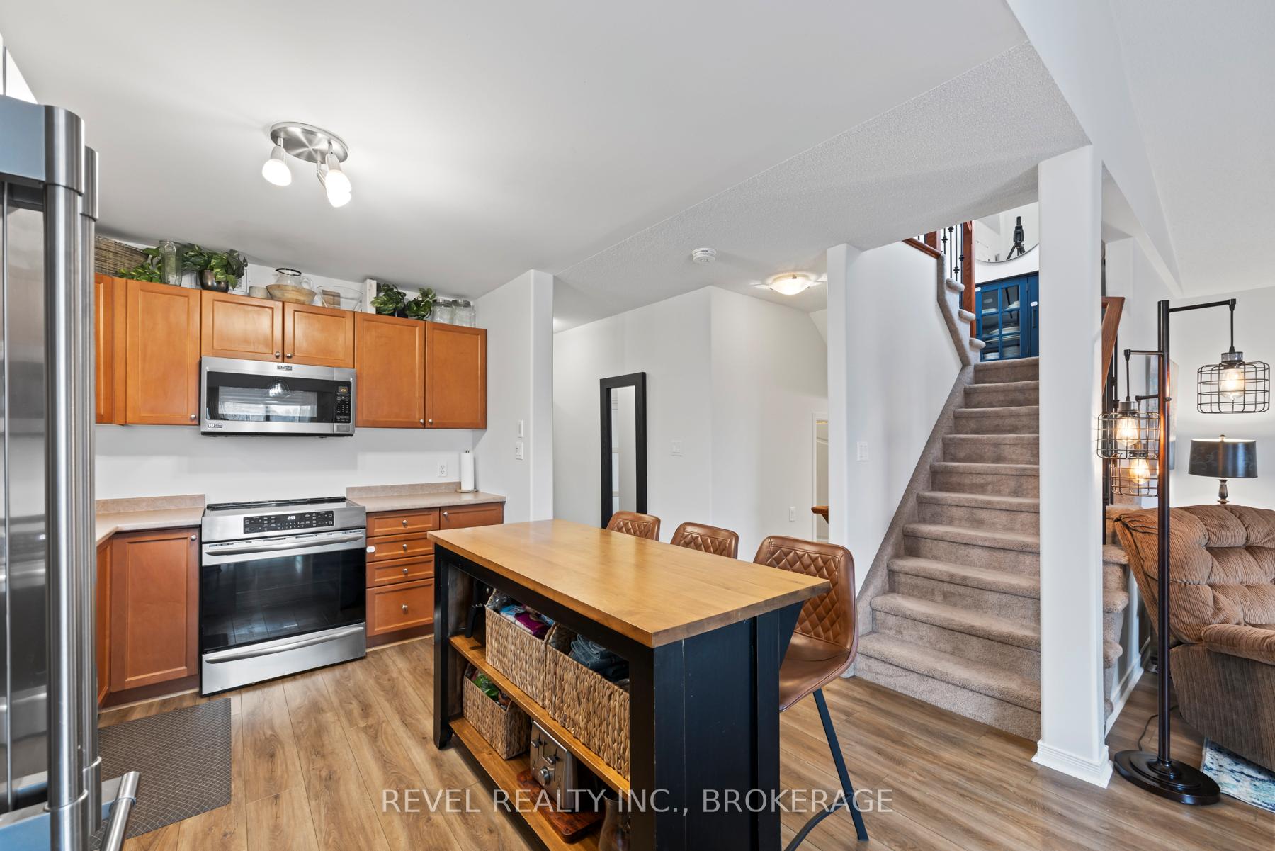 Photo 14 of 1365 Atkinson Street, Kingston, City Northwest — HOMEH