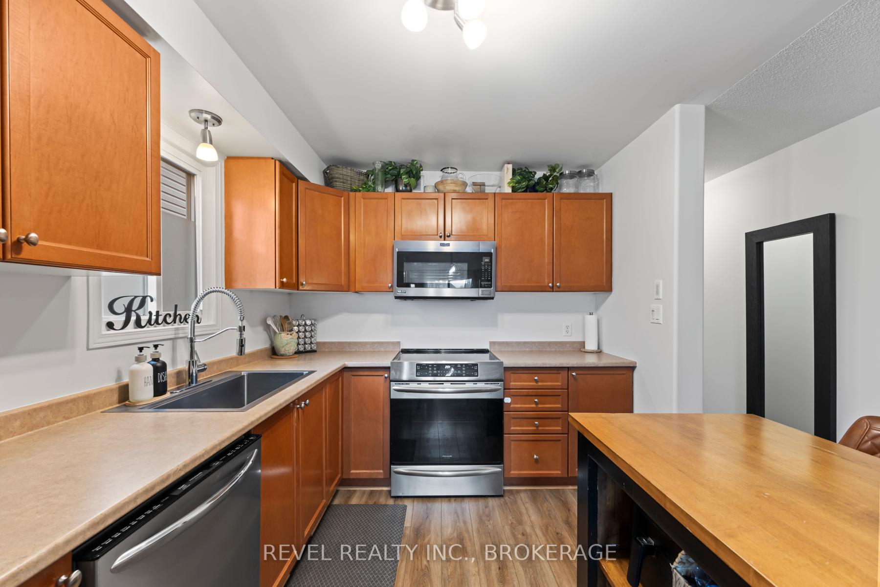Photo 15 of 1365 Atkinson Street, Kingston, City Northwest — HOMEH