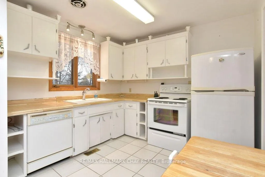 Photo 4 of 18A Elm Street E, New Tecumseth, Alliston — HOMEH