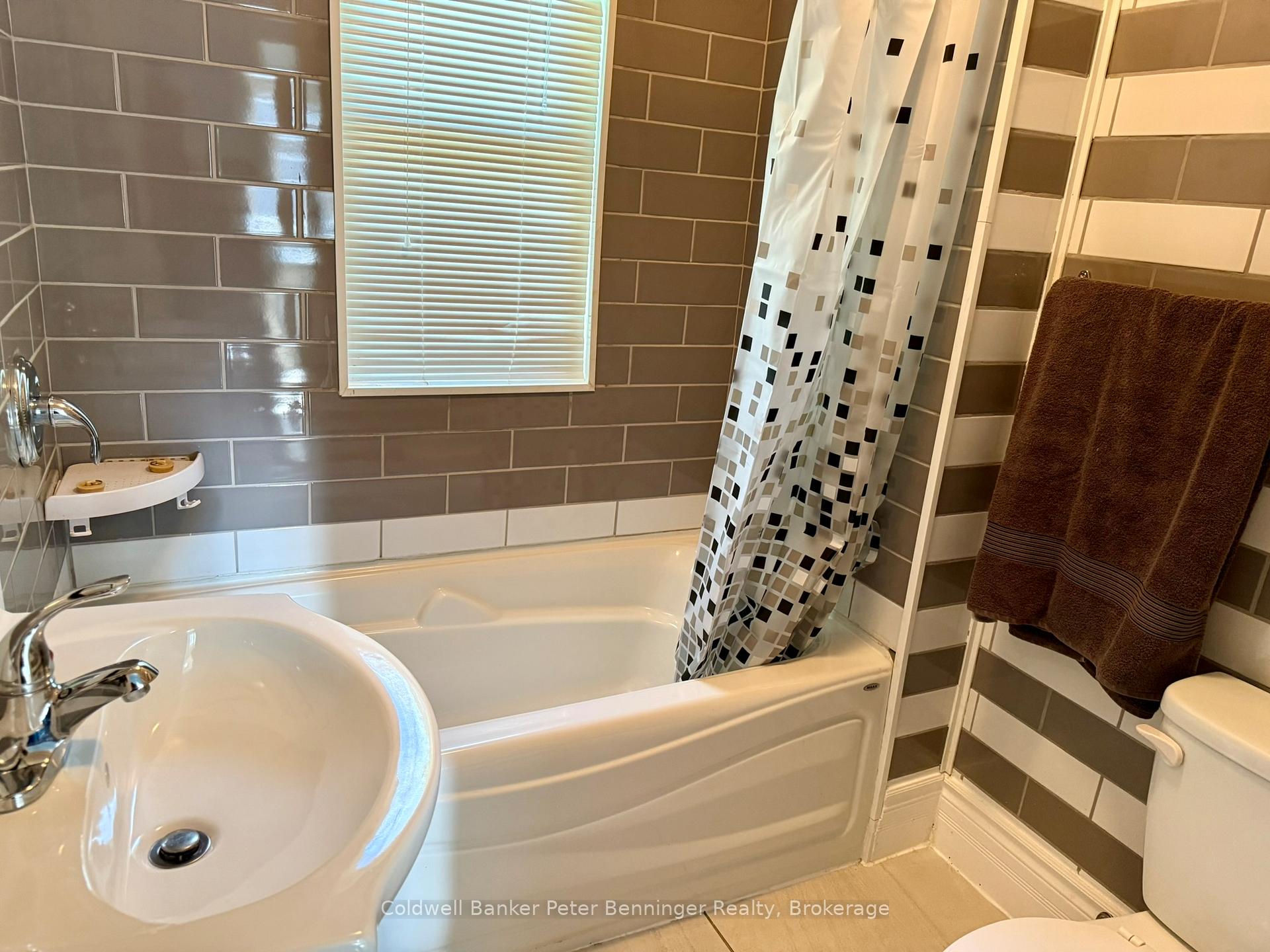 Photo 18 of 259 Minnie Street, North Huron, Wingham — HOMEH
