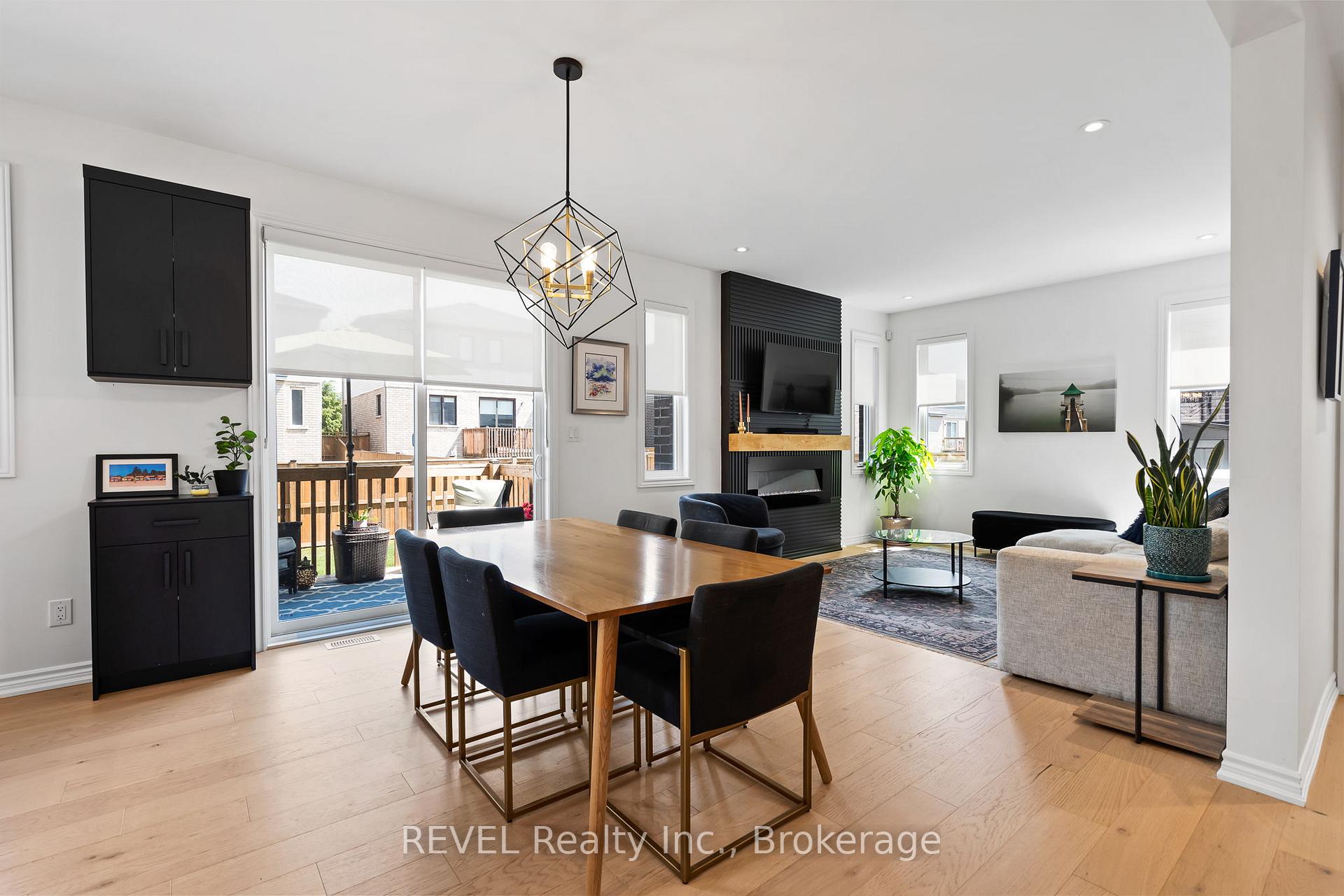 Photo 9 of 8045 Brookside Drive, Niagara Falls, Ascot — HOMEH