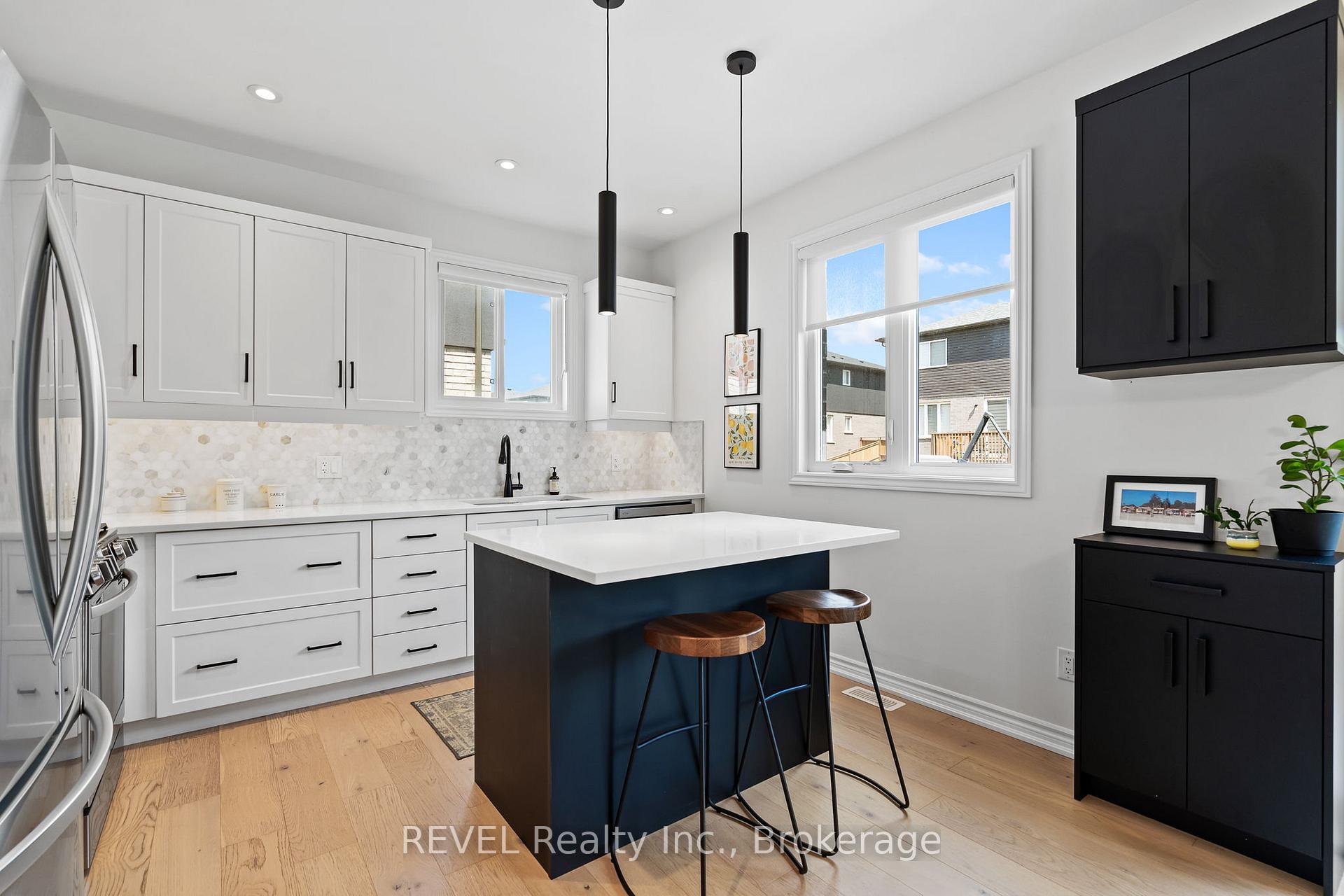 Photo 16 of 8045 Brookside Drive, Niagara Falls, Ascot — HOMEH