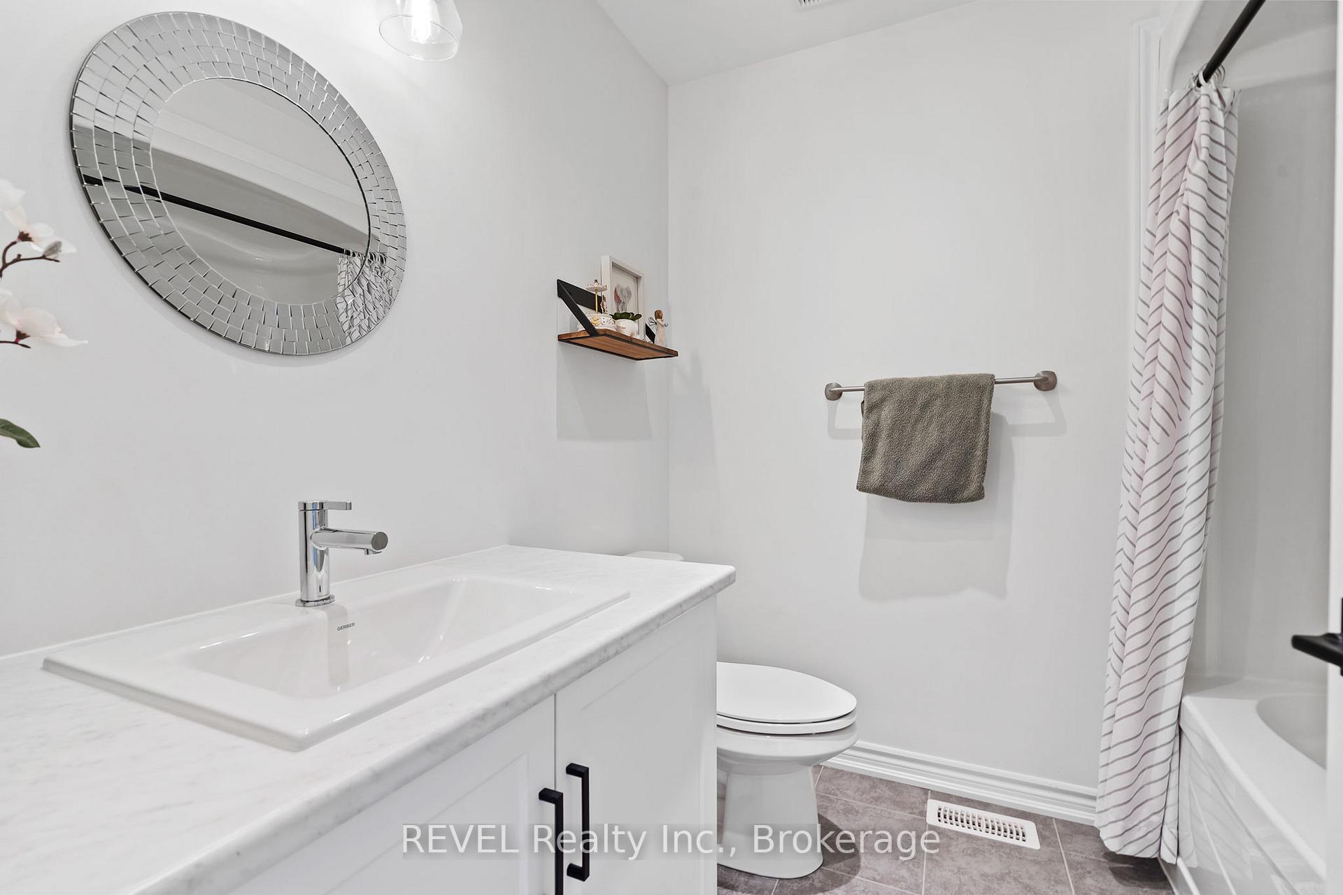 Photo 20 of 8045 Brookside Drive, Niagara Falls, Ascot — HOMEH