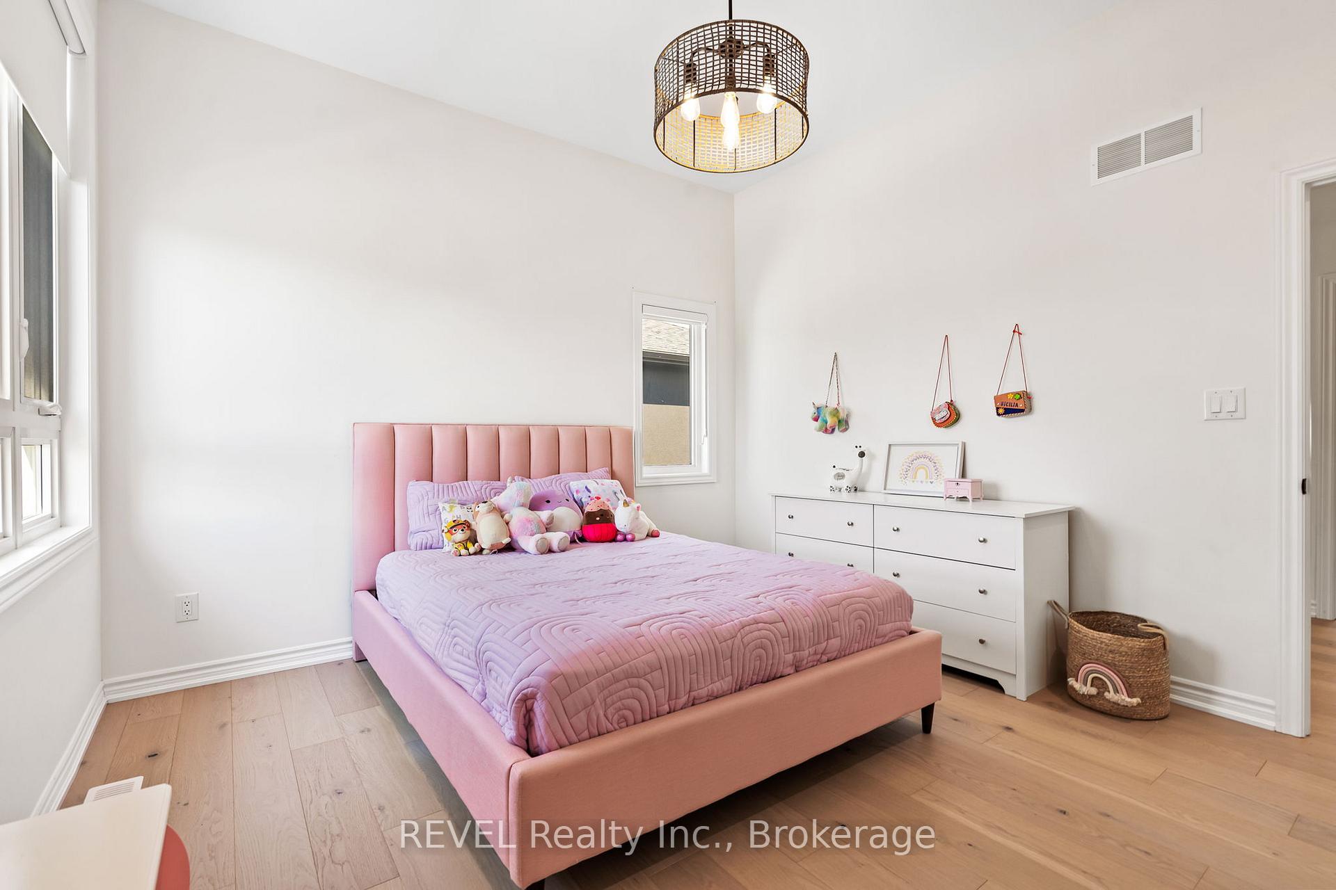 Photo 26 of 8045 Brookside Drive, Niagara Falls, Ascot — HOMEH