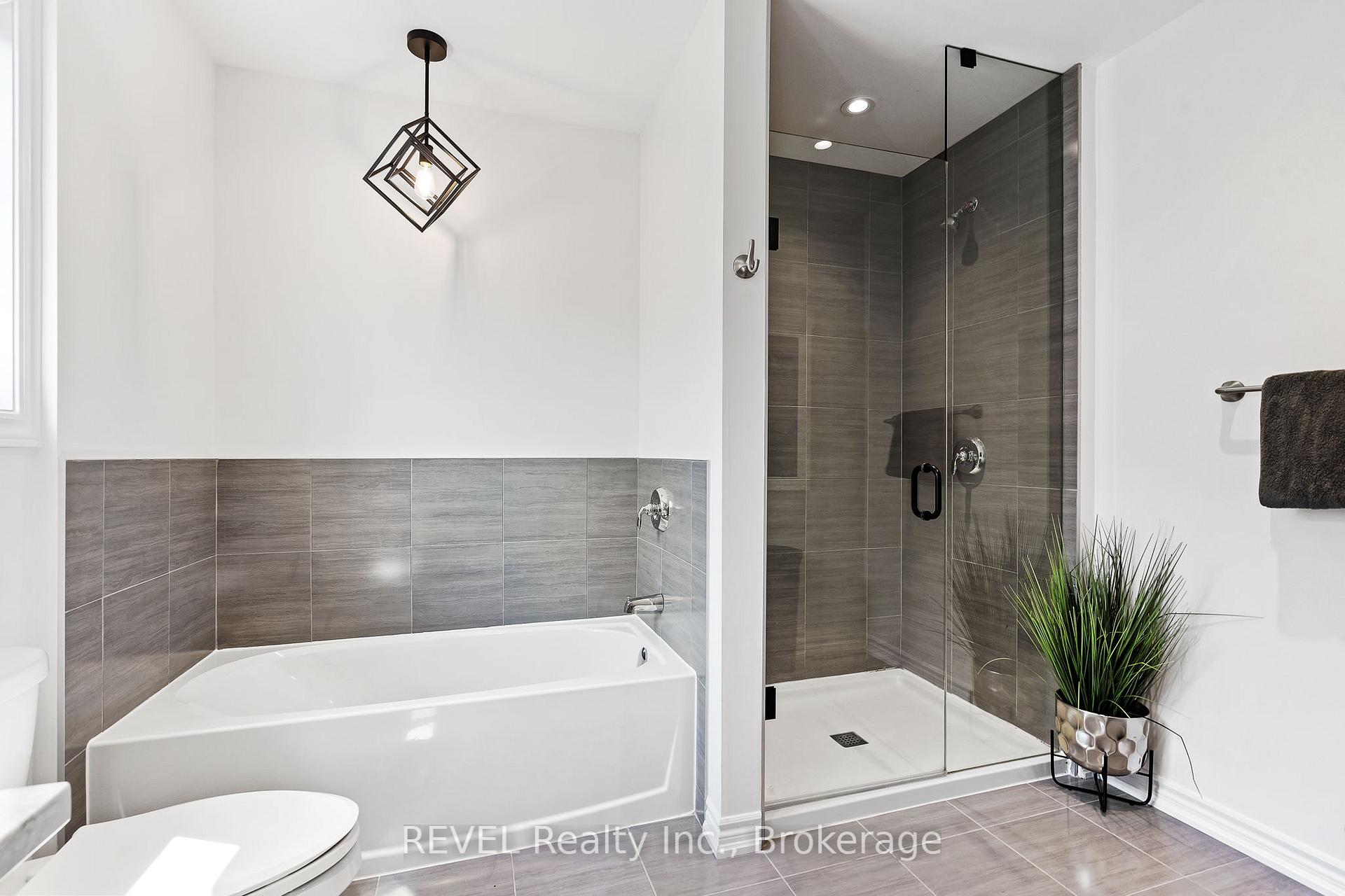 Photo 30 of 8045 Brookside Drive, Niagara Falls, Ascot — HOMEH