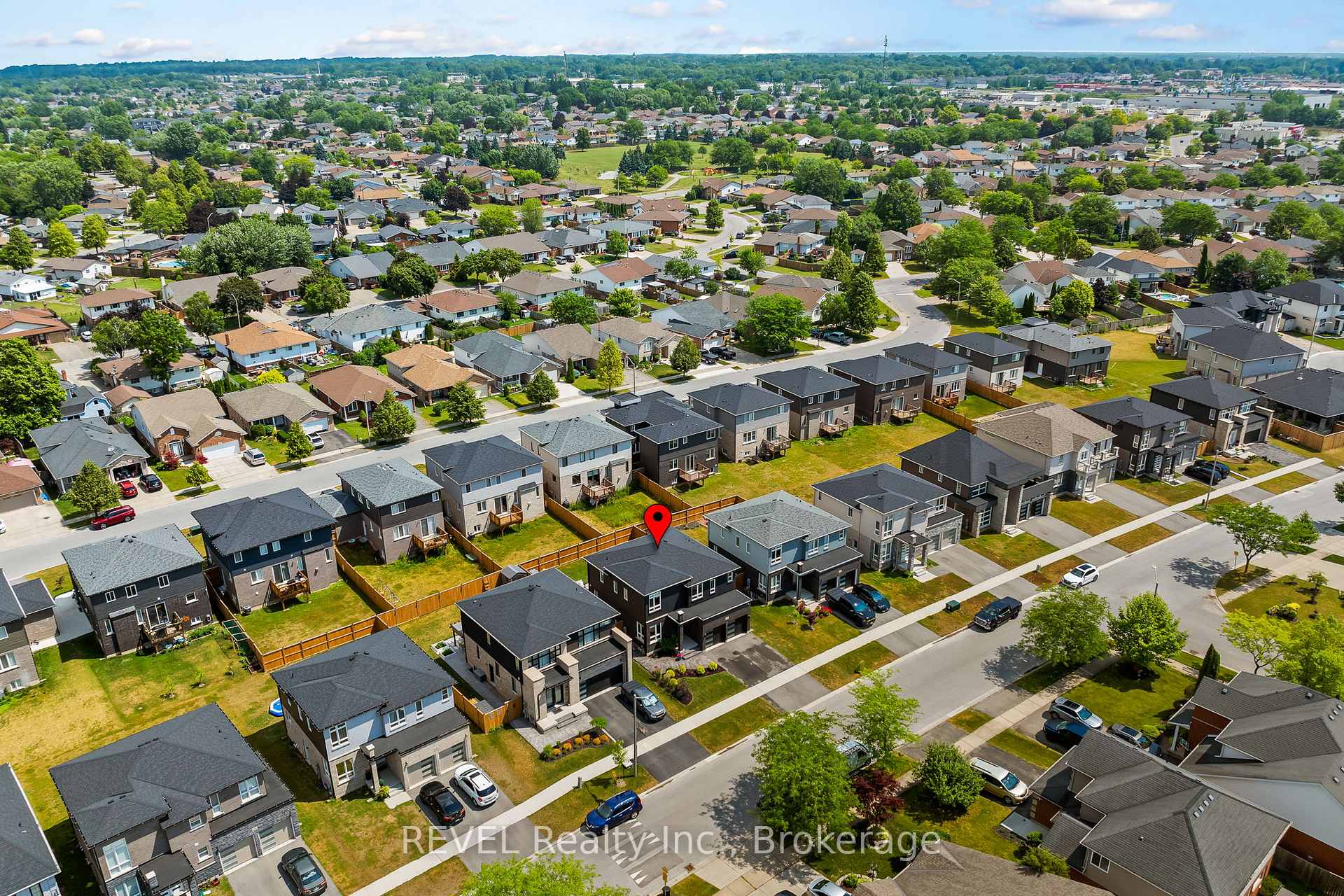 Photo 46 of 8045 Brookside Drive, Niagara Falls, Ascot — HOMEH
