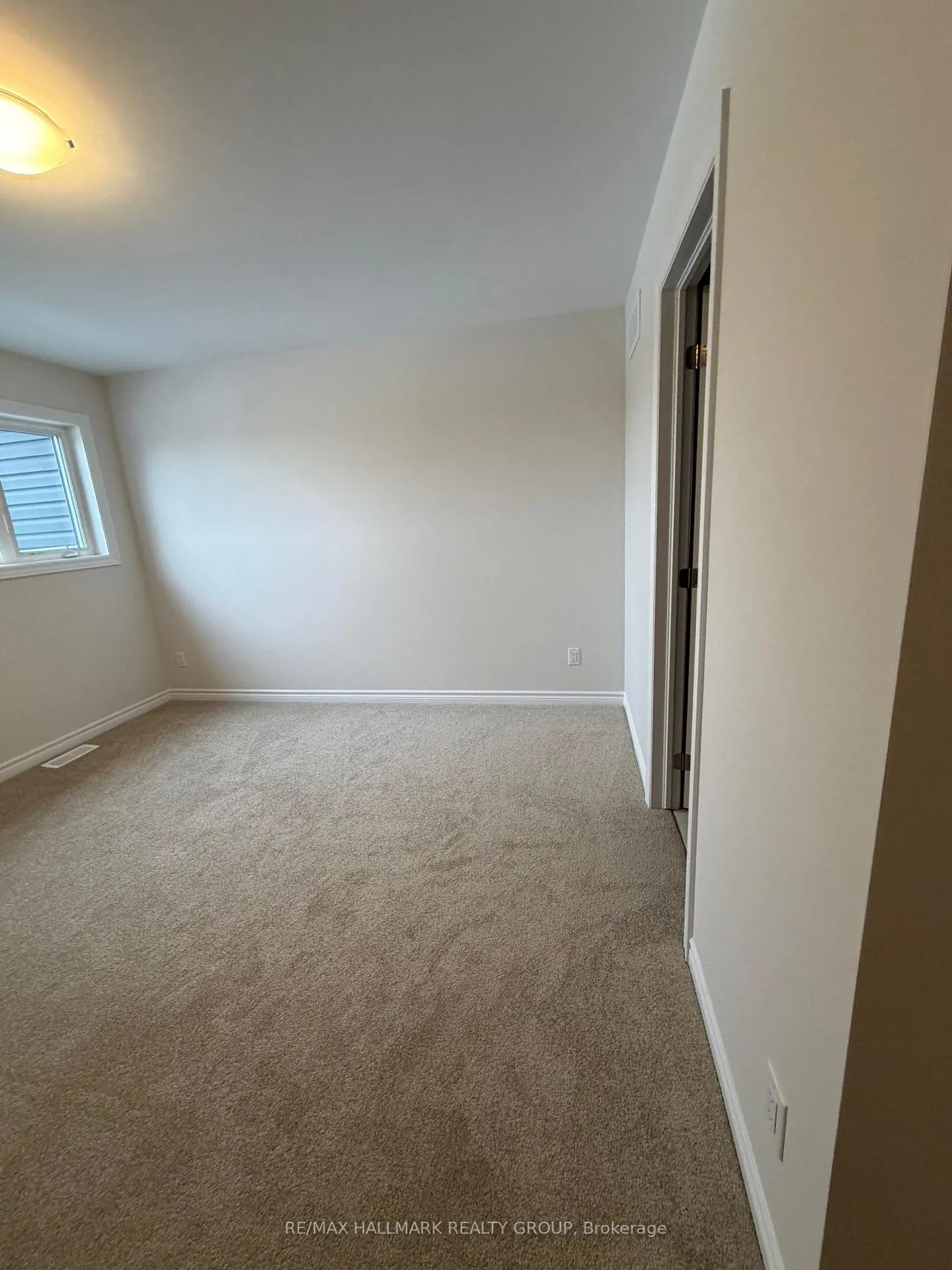 Photo 12 of 705 Montrichard Road, Ottawa, Notting Hill/Summerside — HOMEH