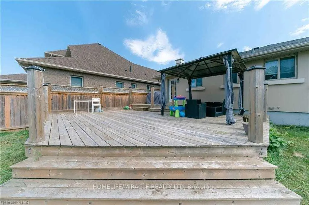 Photo 4 of Unit #Main, 2256 Stanley Avenue, Niagara Falls, Church's Lane — HOMEH