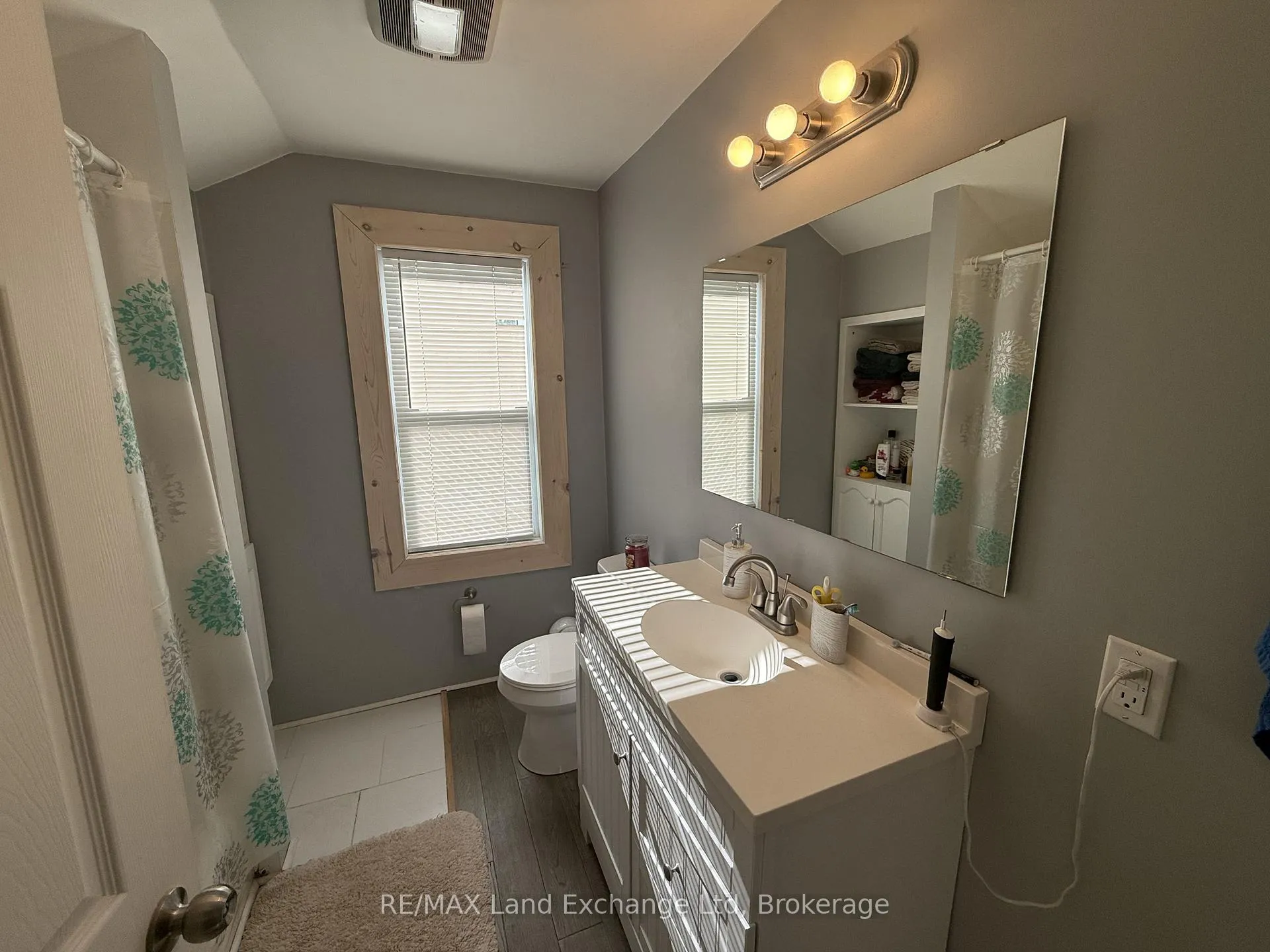Photo 18 of 26 Patrick Street W, North Huron, Wingham — HOMEH