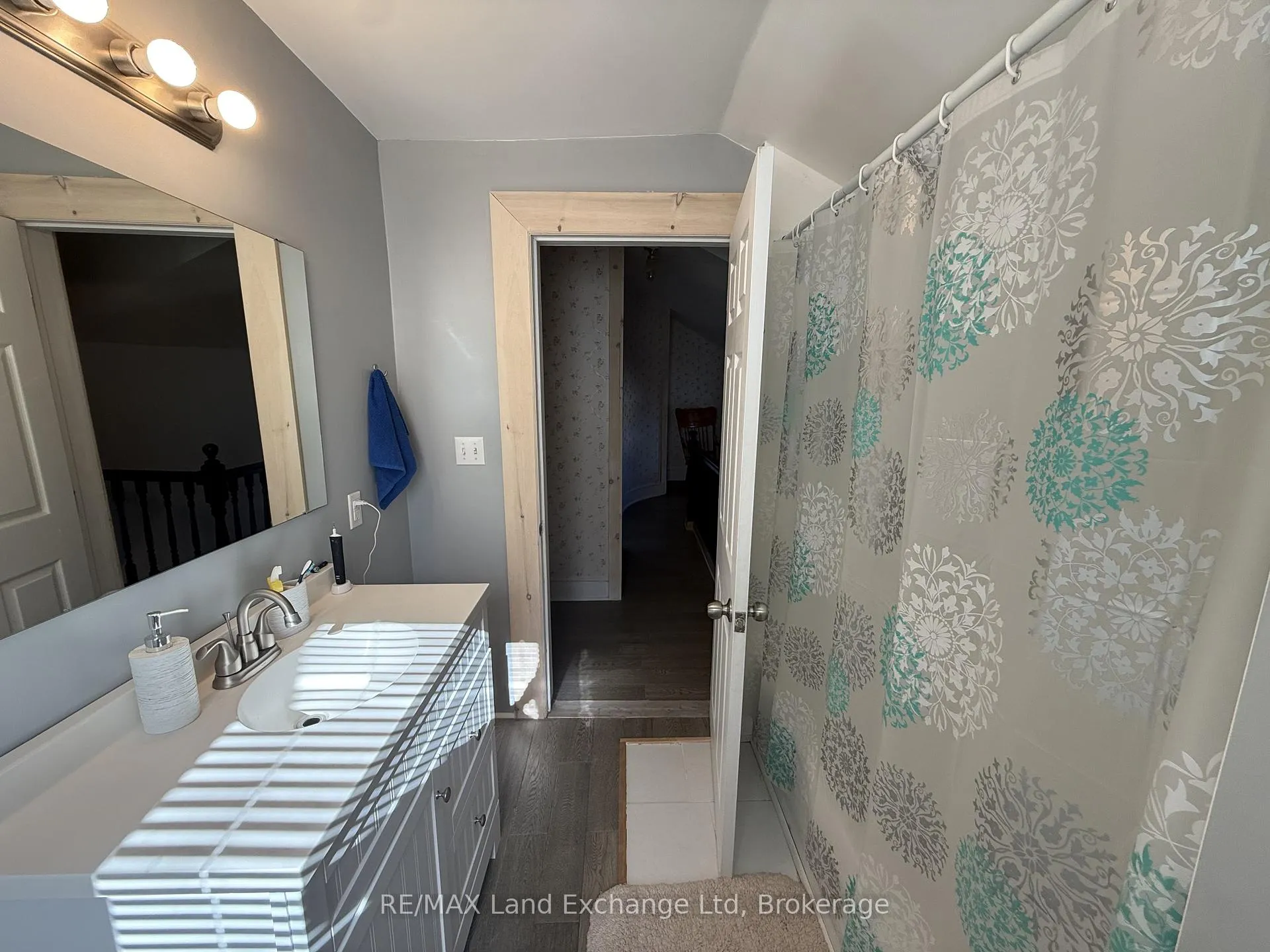 Photo 19 of 26 Patrick Street W, North Huron, Wingham — HOMEH