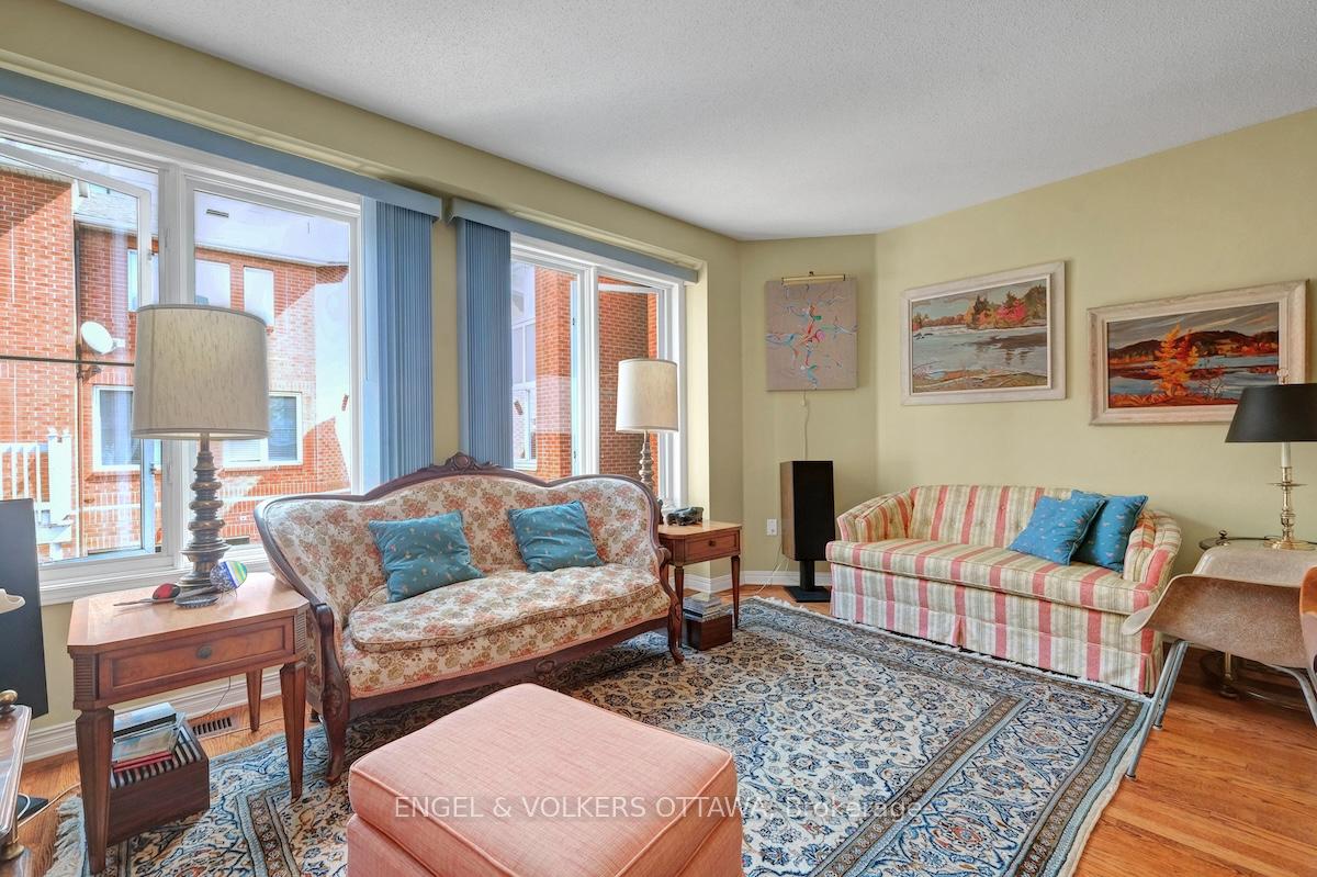 Photo 9 of 6 Stockport Private, Ottawa, Ottawa Centre — HOMEH