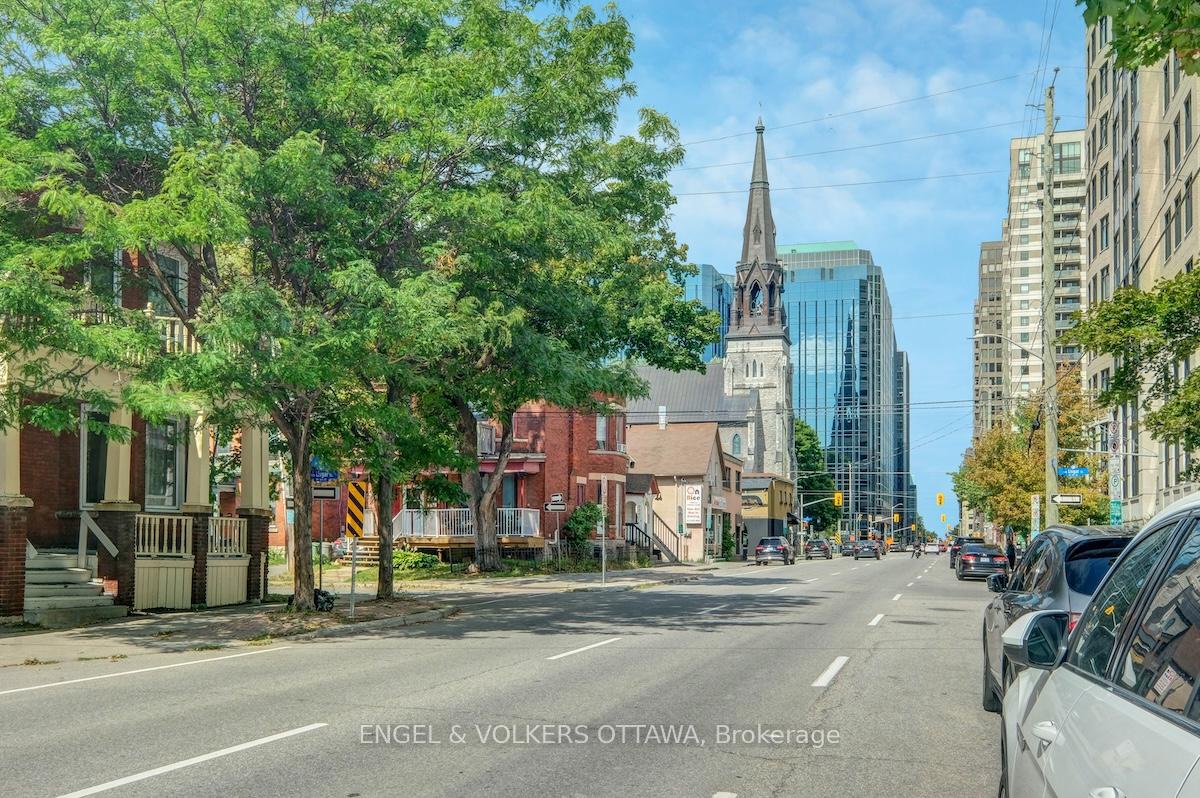Photo 32 of 6 Stockport Private, Ottawa, Ottawa Centre — HOMEH