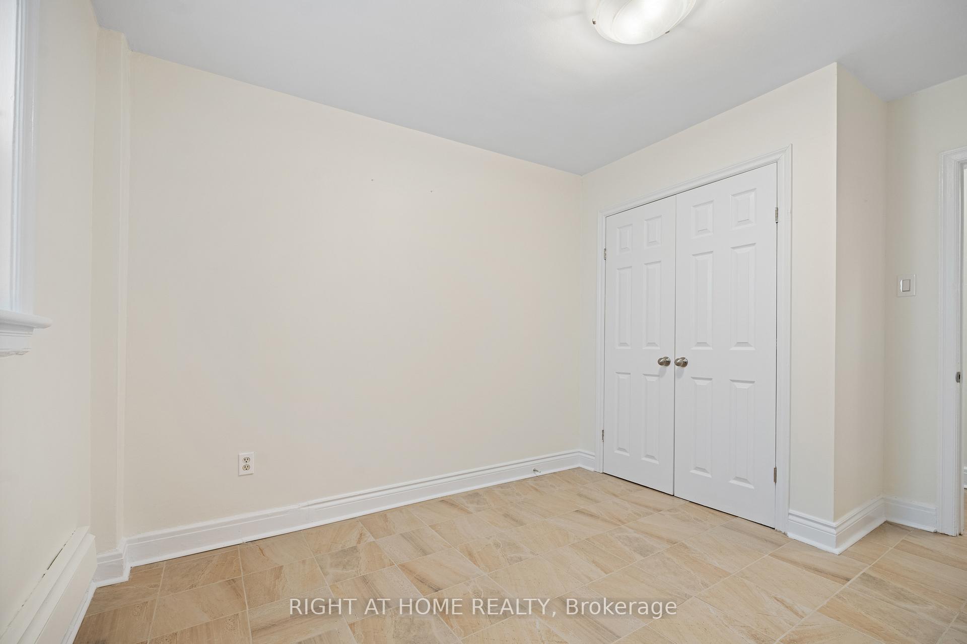 Photo 6 of Unit 1, 396 Mackay Street, Ottawa, Lindenlea — HOMEH