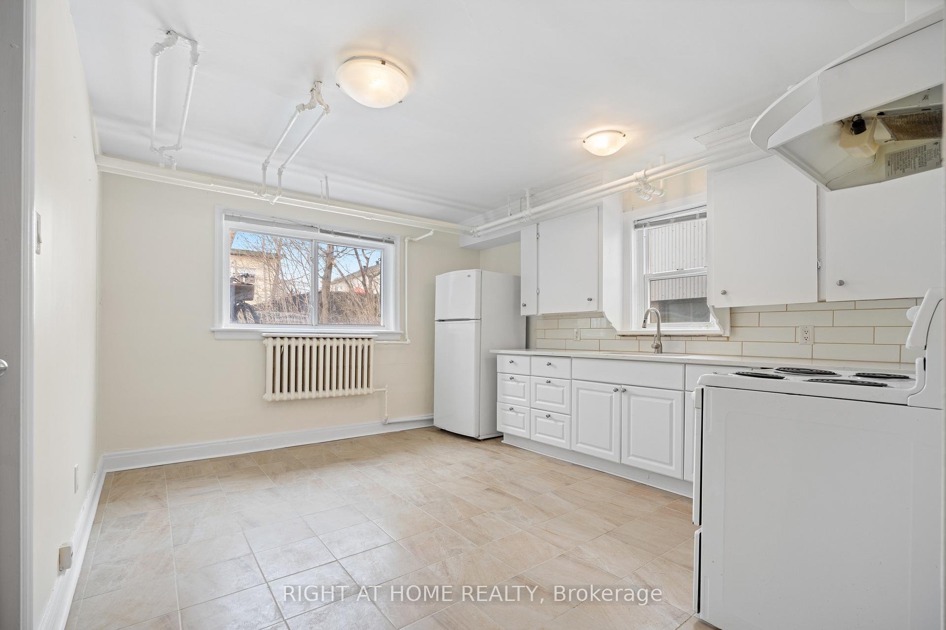 Photo 7 of Unit 1, 396 Mackay Street, Ottawa, Lindenlea — HOMEH