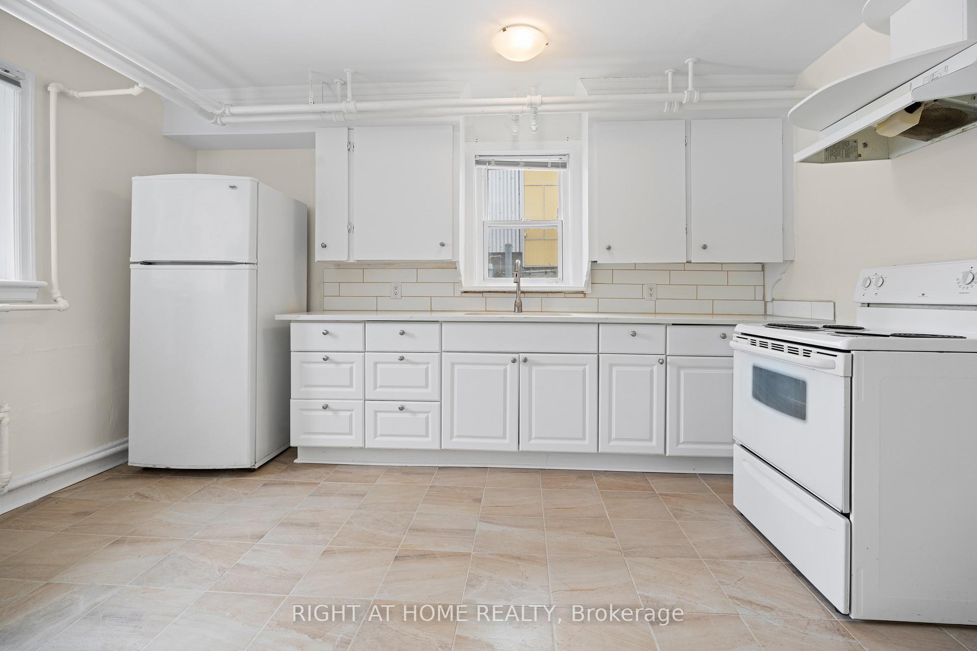 Photo 9 of Unit 1, 396 Mackay Street, Ottawa, Lindenlea — HOMEH
