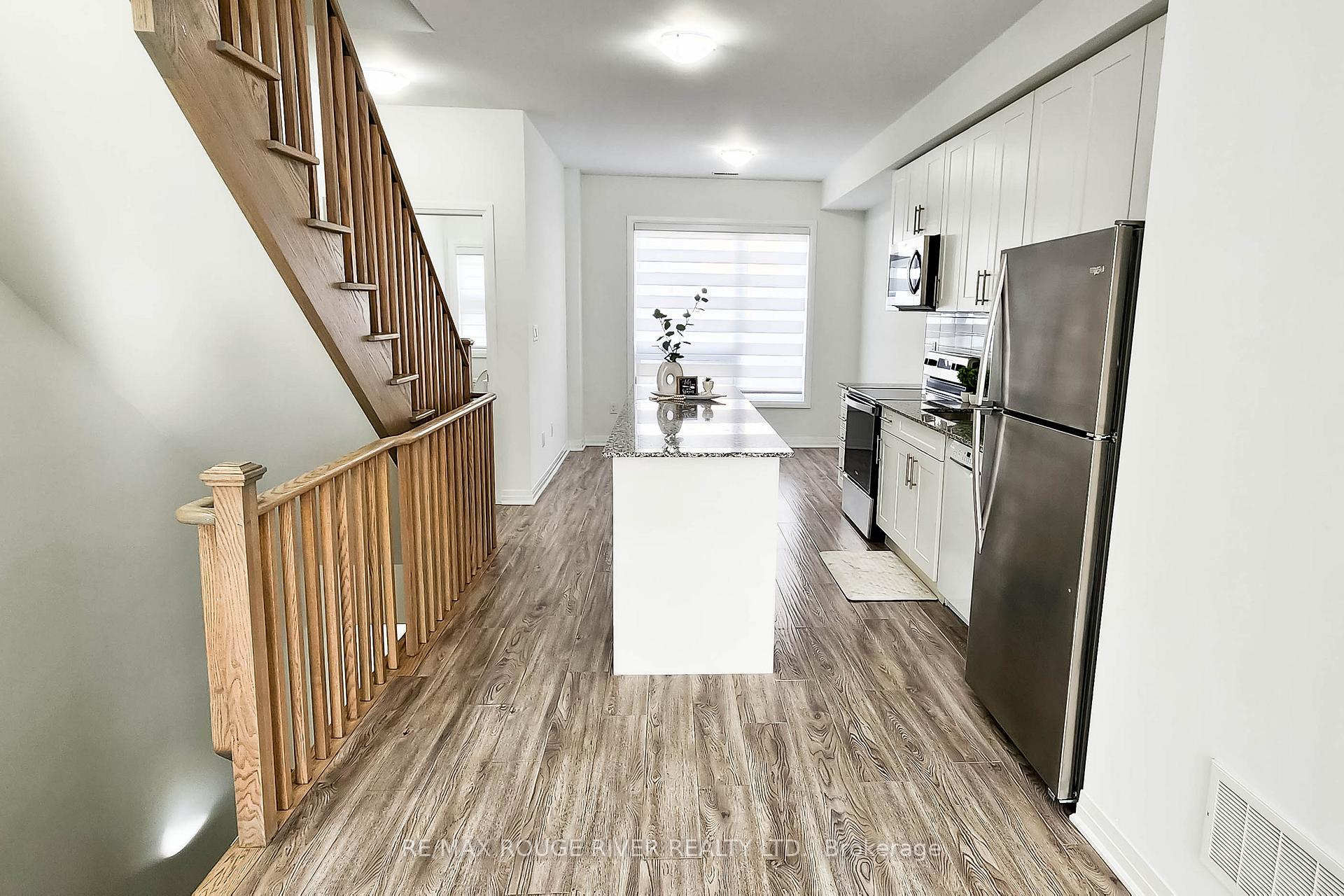 Photo 4 of 1630 Pleasure Valley Path, Oshawa, Samac — HOMEH