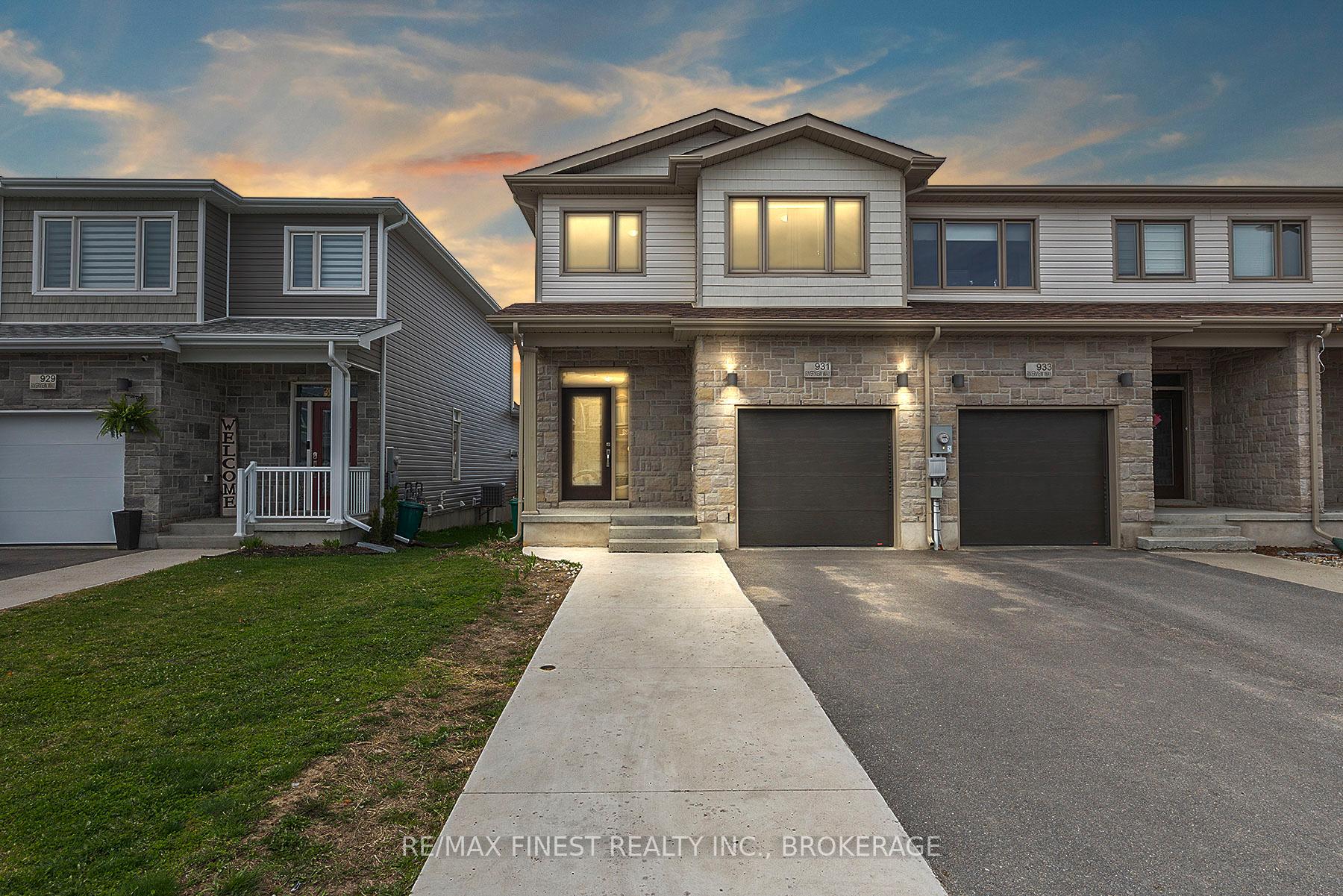 Front of 931 Riverview Way