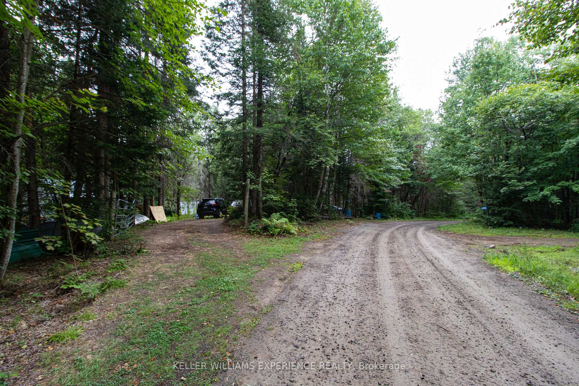Photo 2 of 1415 Long Lake Road, Perry, Novar — HOMEH