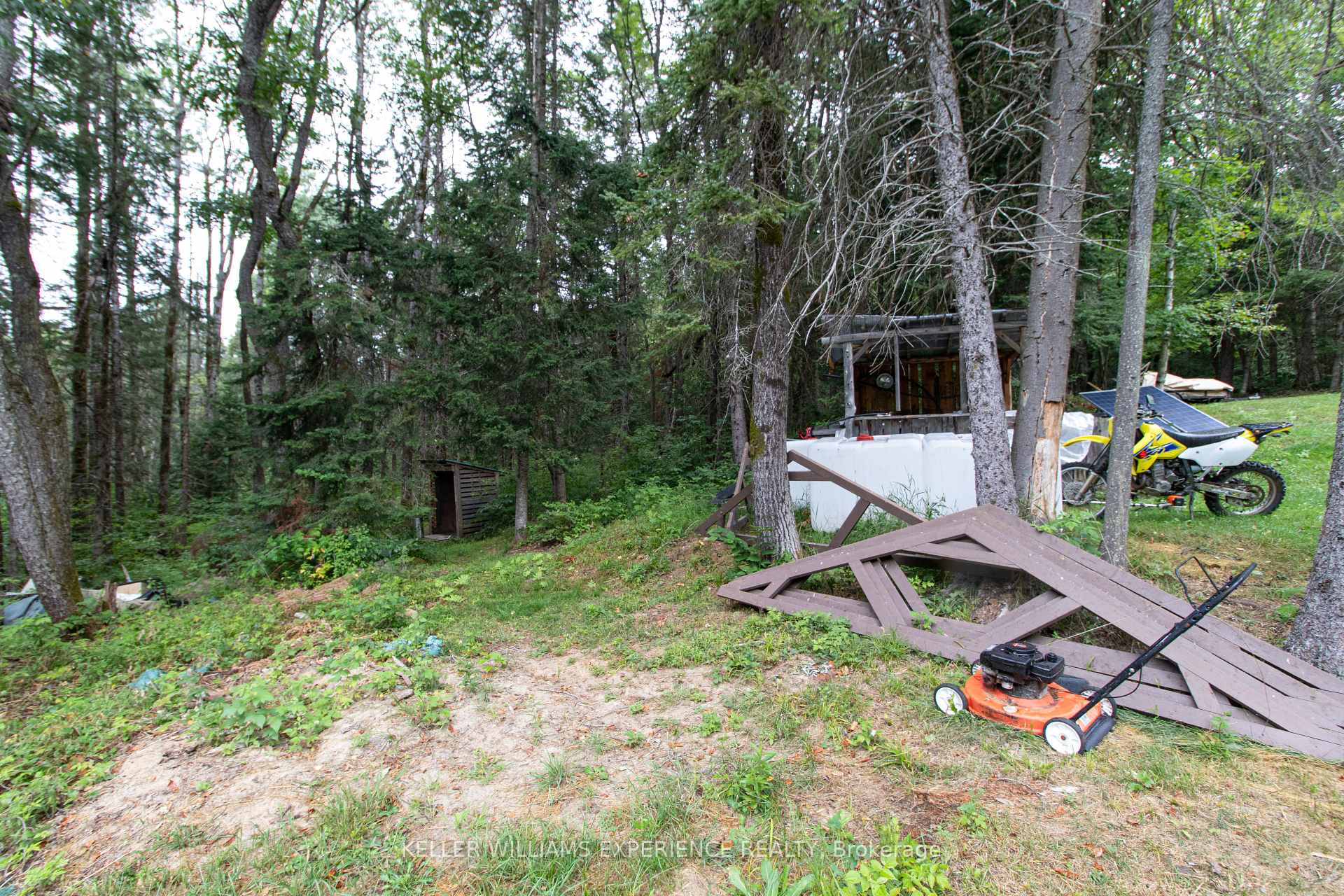 Photo 10 of 1415 Long Lake Road, Perry, Novar — HOMEH