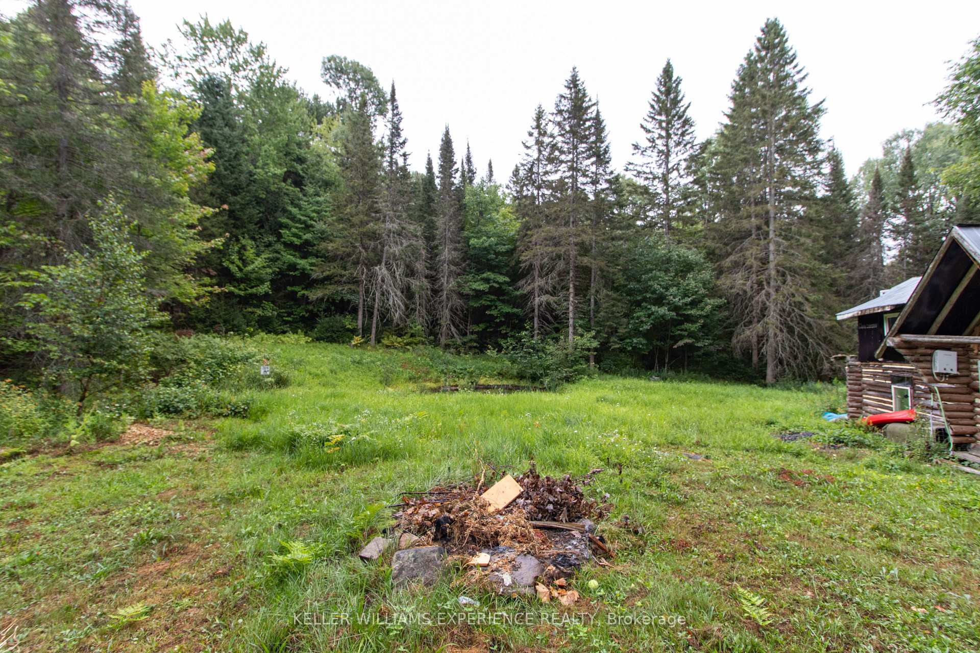 Photo 12 of 1415 Long Lake Road, Perry, Novar — HOMEH