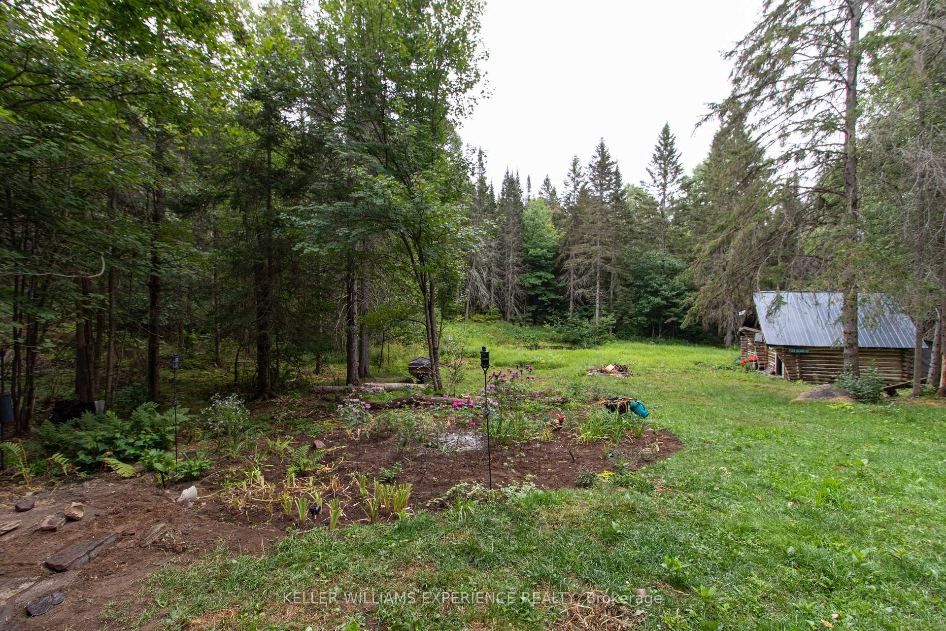 Photo 15 of 1415 Long Lake Road, Perry, Novar — HOMEH