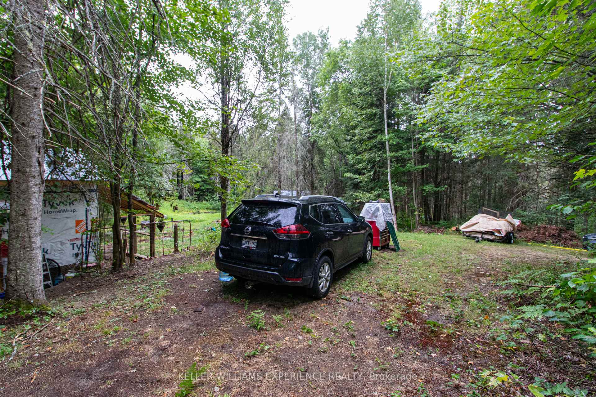 Photo 19 of 1415 Long Lake Road, Perry, Novar — HOMEH