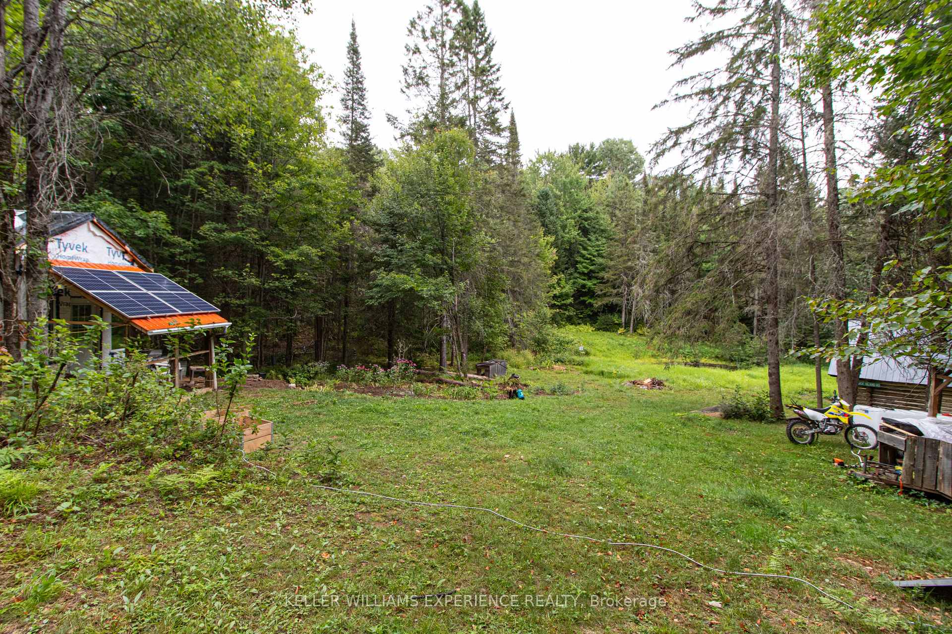 Photo 23 of 1415 Long Lake Road, Perry, Novar — HOMEH