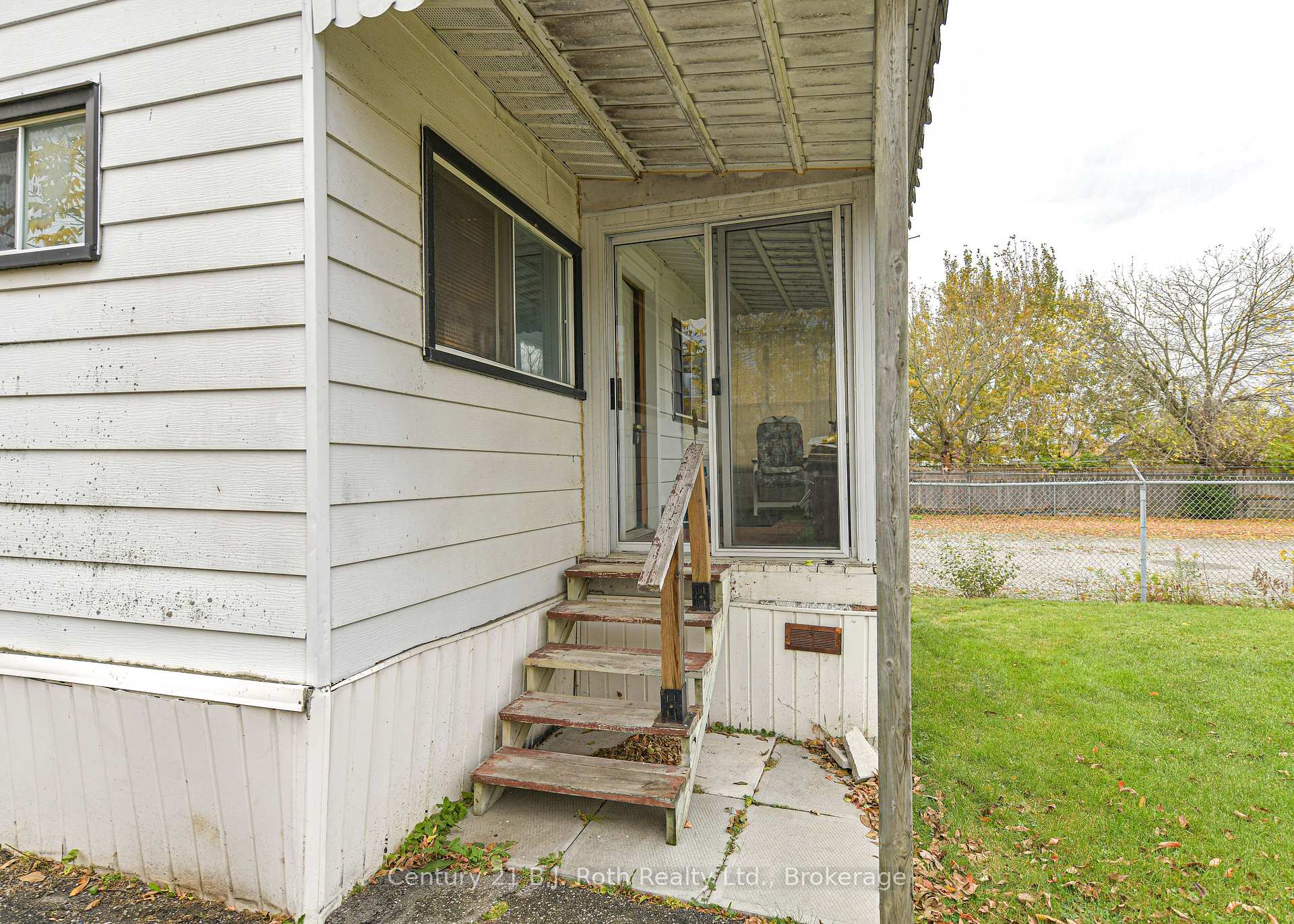 Photo 6 of 82 Poughkeepsie Street, Orillia — HOMEH
