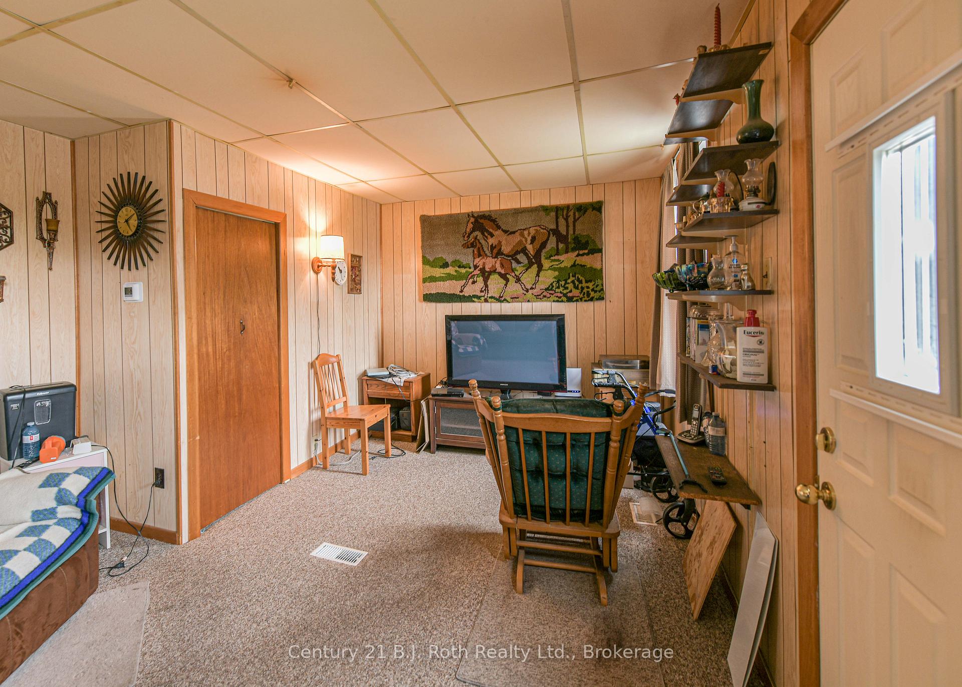 Photo 13 of 82 Poughkeepsie Street, Orillia — HOMEH