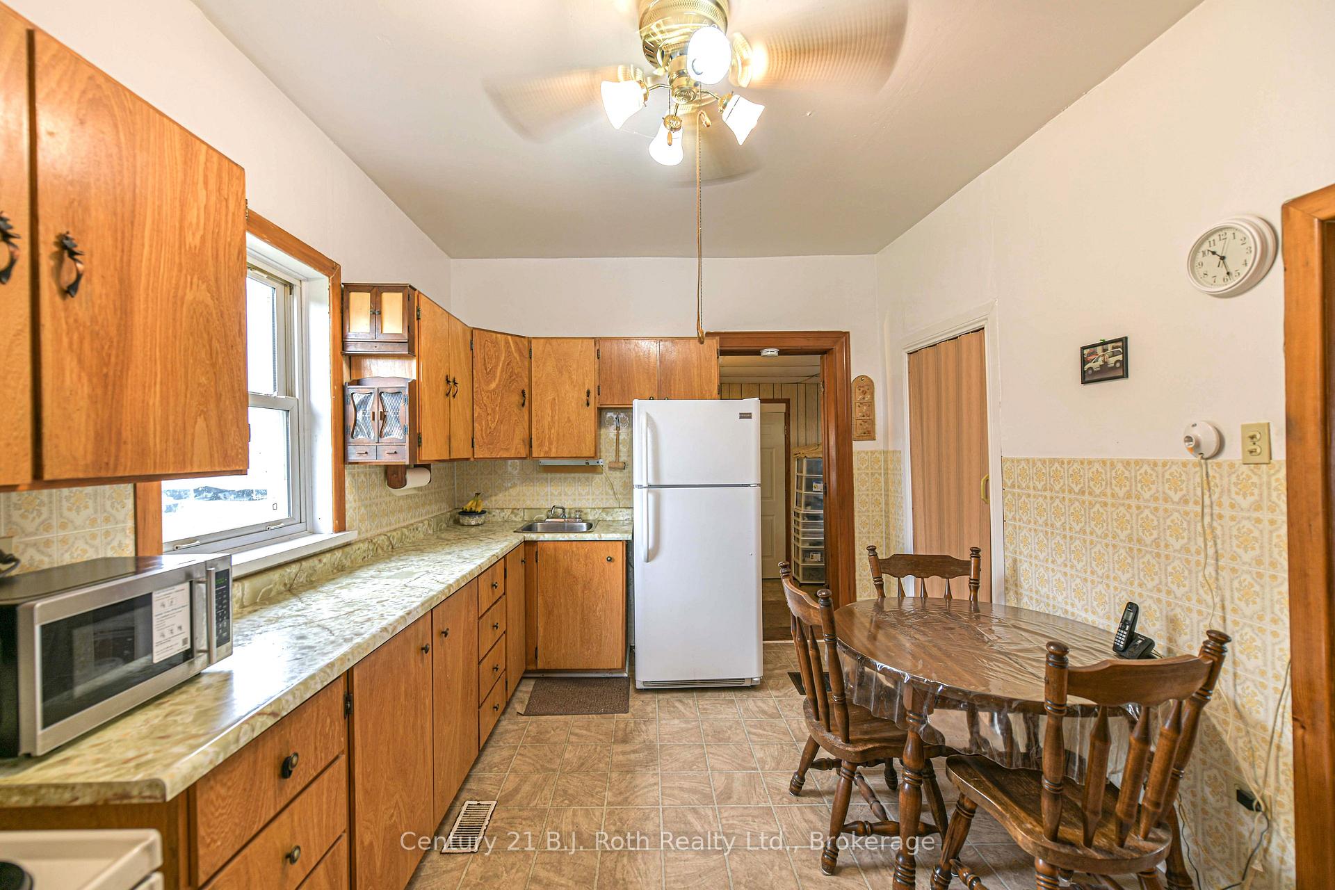 Photo 15 of 82 Poughkeepsie Street, Orillia — HOMEH