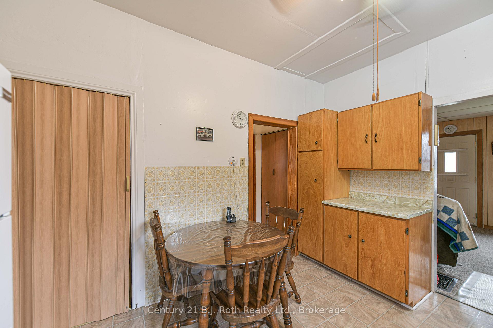 Photo 20 of 82 Poughkeepsie Street, Orillia — HOMEH