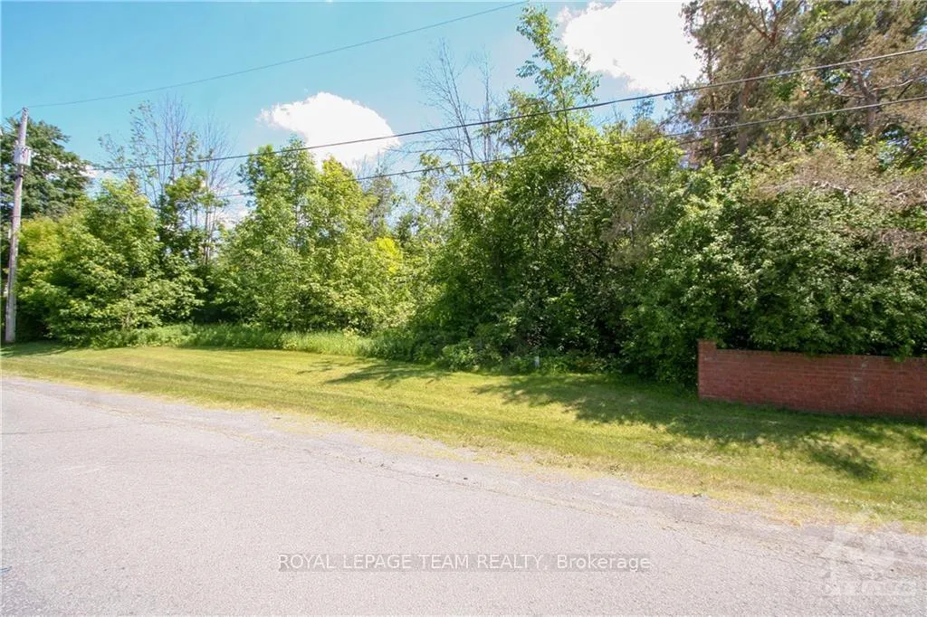 Photo 3 of Lt 13 Silver Fox Crescent, North Dundas, North Dundas (Winchester) Twp — HOMEH