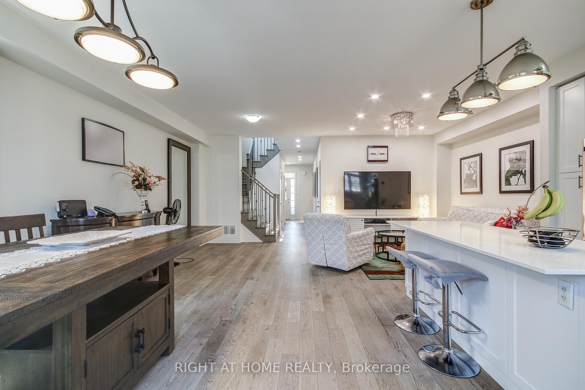 Photo 11 of 1190 Raspberry Terrace, Milton, Ford — HOMEH