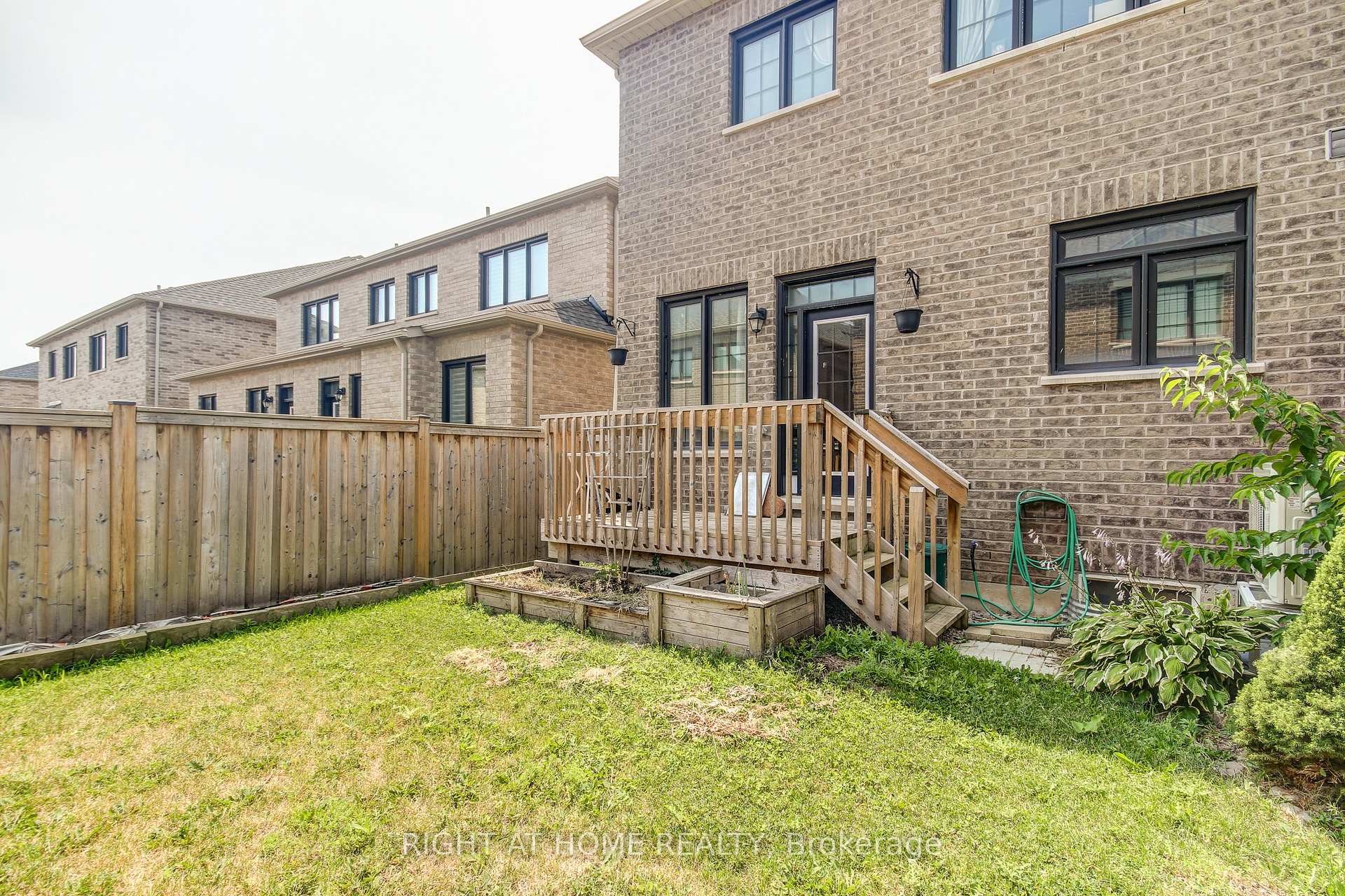 Photo 34 of 1190 Raspberry Terrace, Milton, Ford — HOMEH