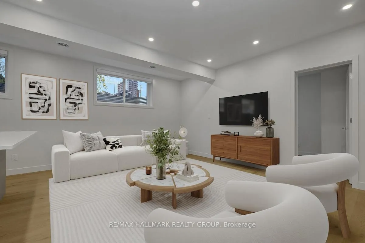 Photo 5 of Unit 2, 199 Columbus Avenue, Ottawa, Overbrook/Castle Heights — HOMEH