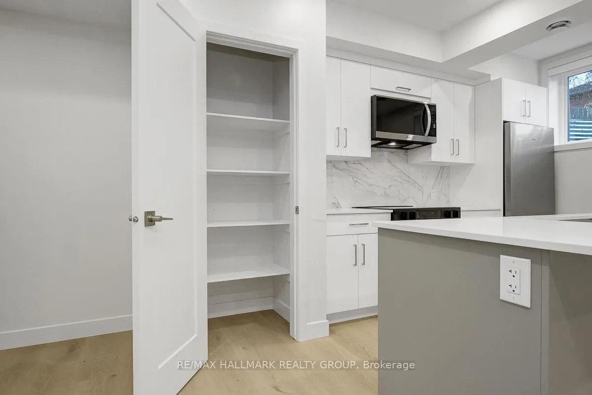 Photo 13 of Unit 2, 199 Columbus Avenue, Ottawa, Overbrook/Castle Heights — HOMEH