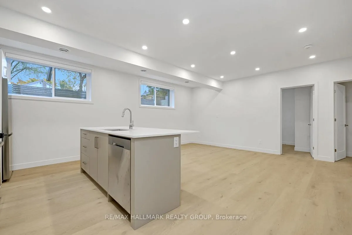 Photo 14 of Unit 2, 199 Columbus Avenue, Ottawa, Overbrook/Castle Heights — HOMEH