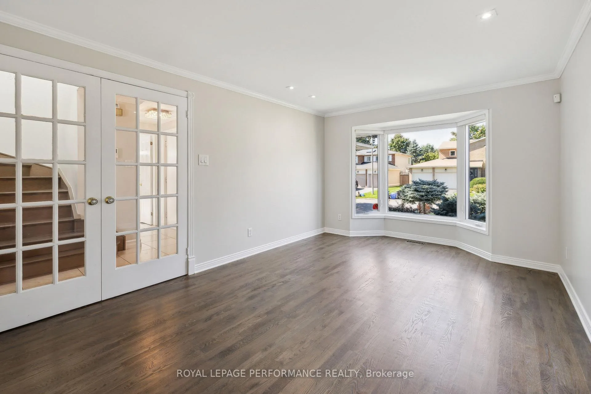 Photo 5 of 1873 Du Clairvaux Road, Ottawa, Chapel Hill — HOMEH