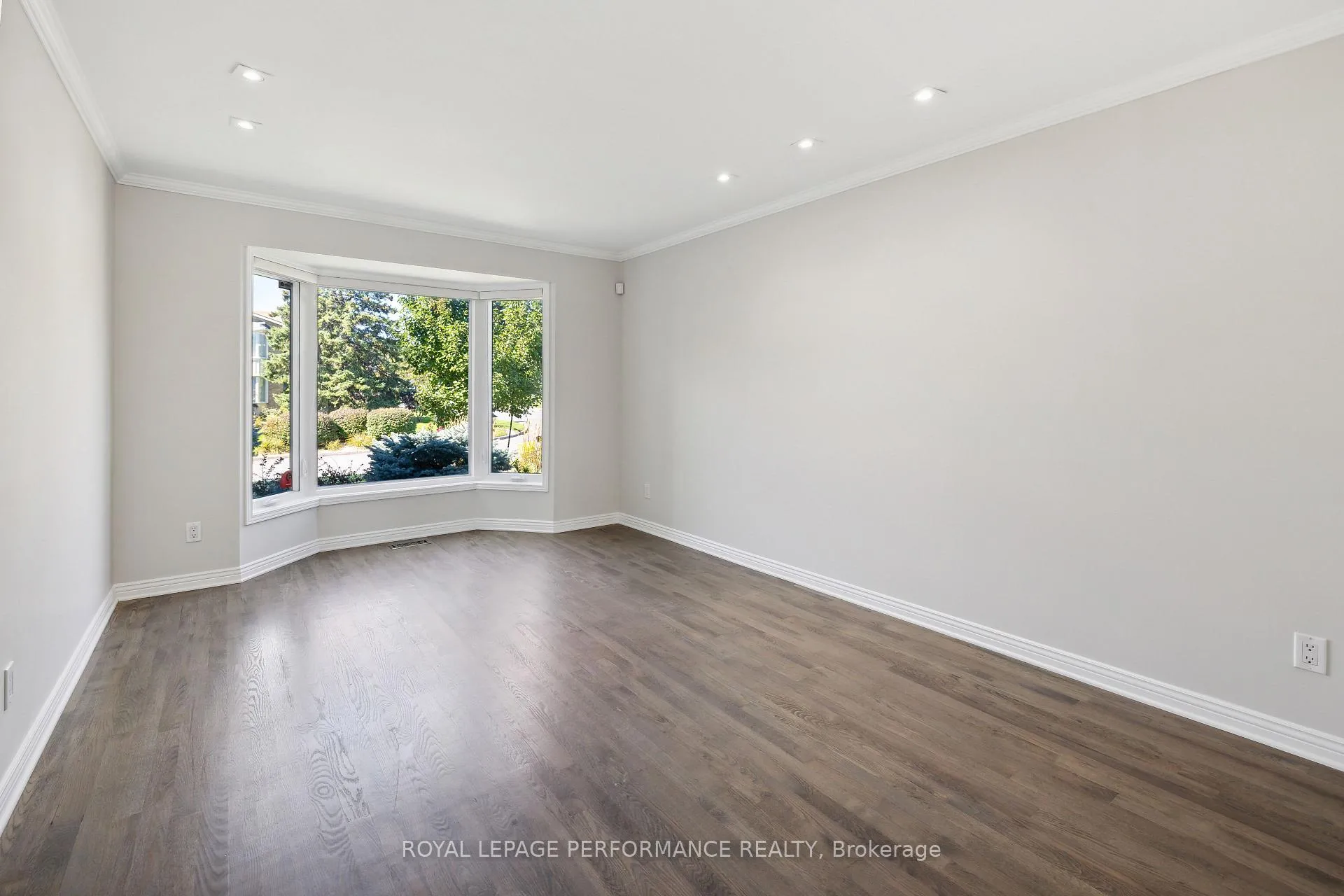 Photo 6 of 1873 Du Clairvaux Road, Ottawa, Chapel Hill — HOMEH