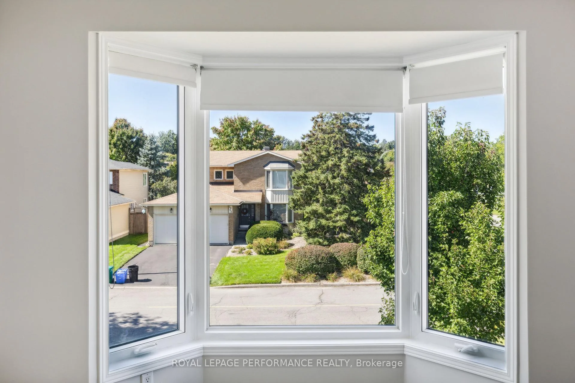 Photo 8 of 1873 Du Clairvaux Road, Ottawa, Chapel Hill — HOMEH